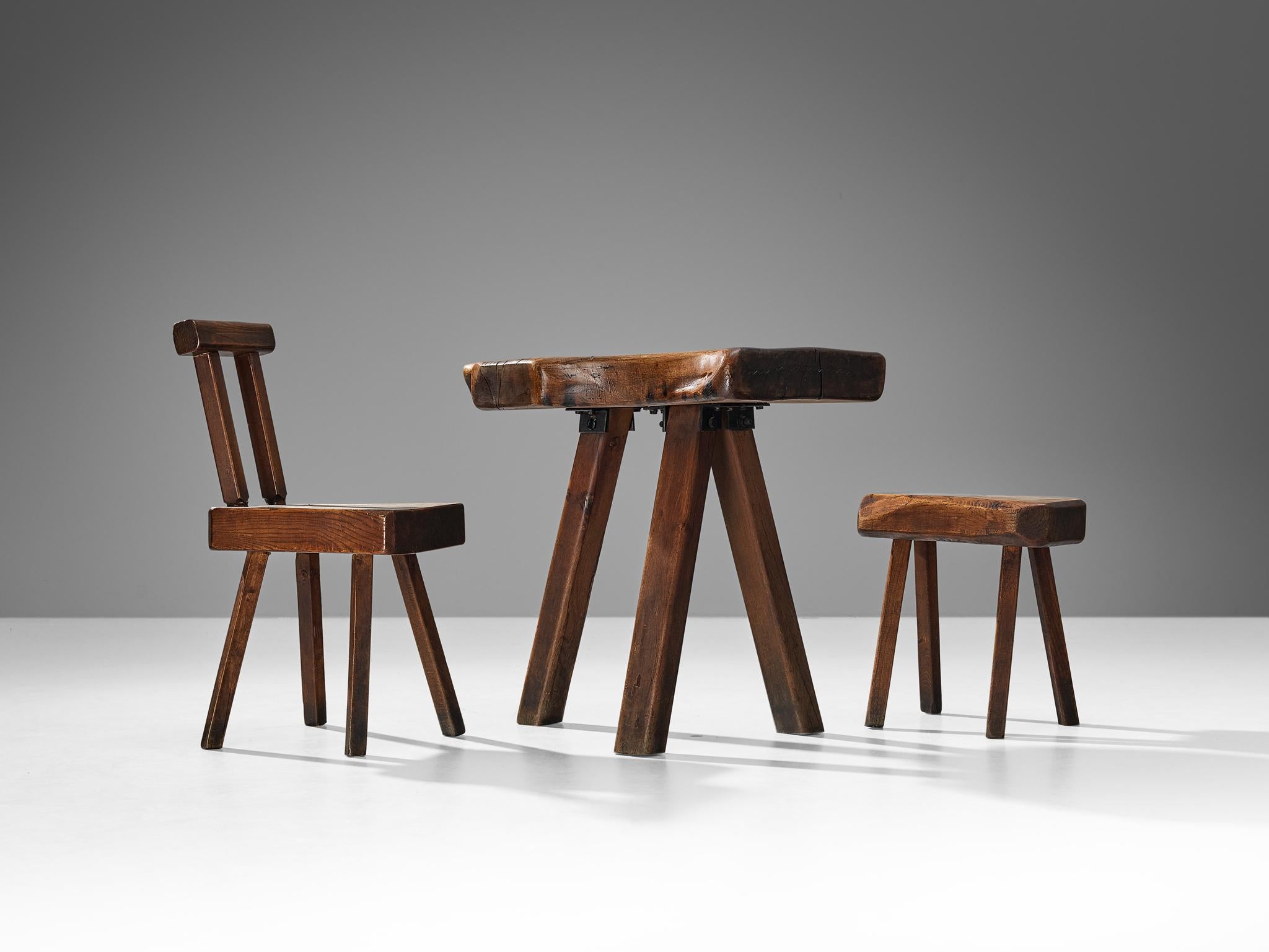 Mobichalet Brutalistischer Tisch mit Stuhl und Hocker aus Eiche  (Belgisch) im Angebot