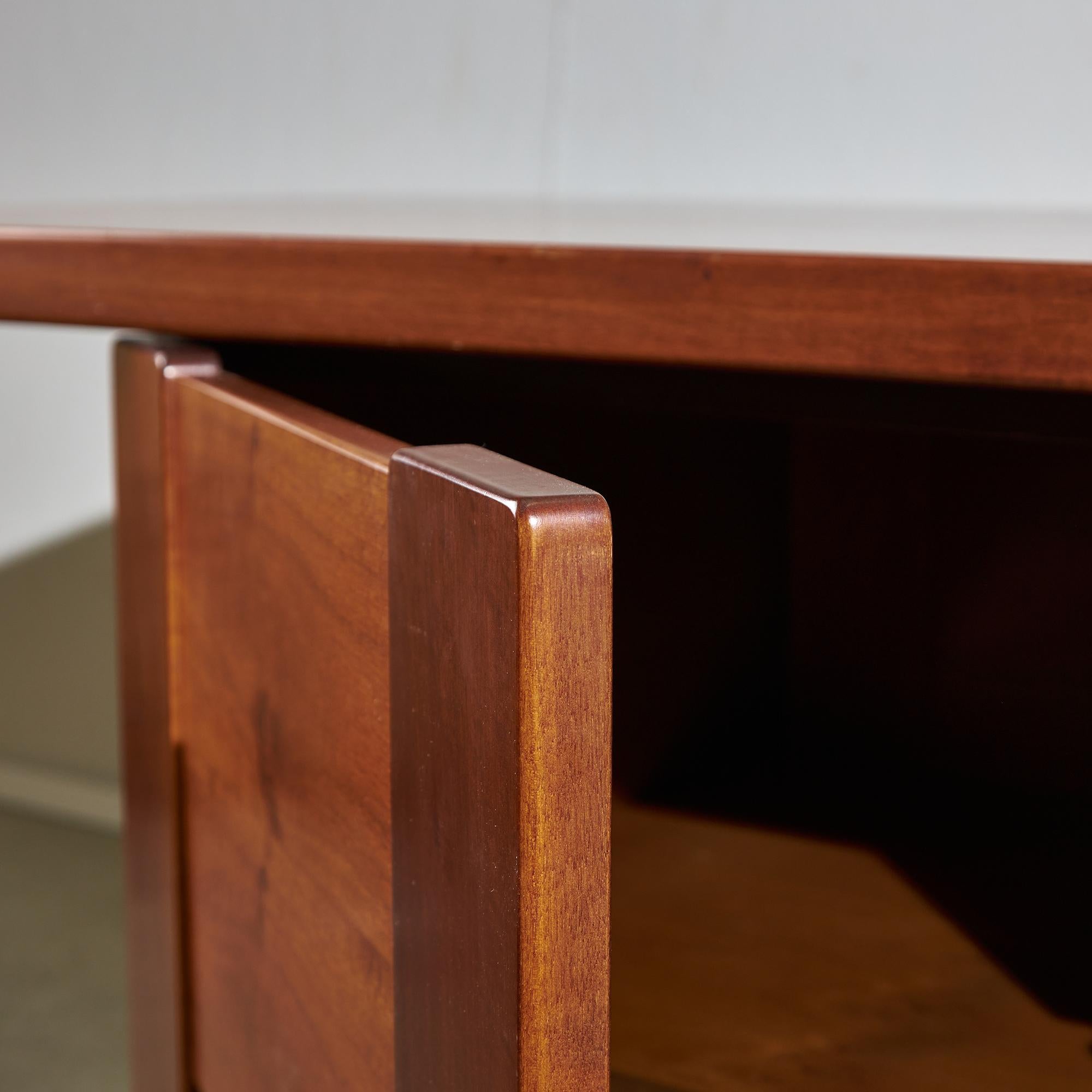 Mobil Girgi Credenza in noce con cassetti, anni '70 in vendita 9