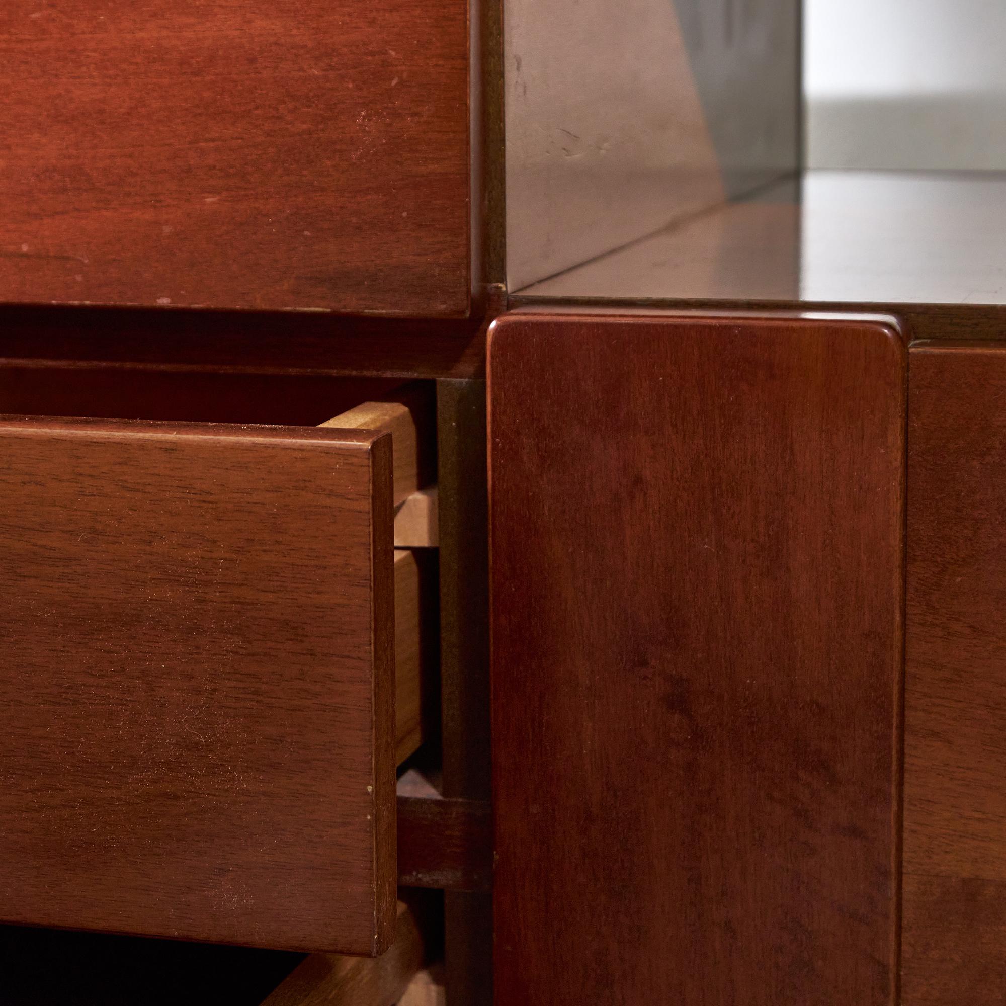Mobil Girgi Credenza in noce con cassetti, anni '70 in vendita 10