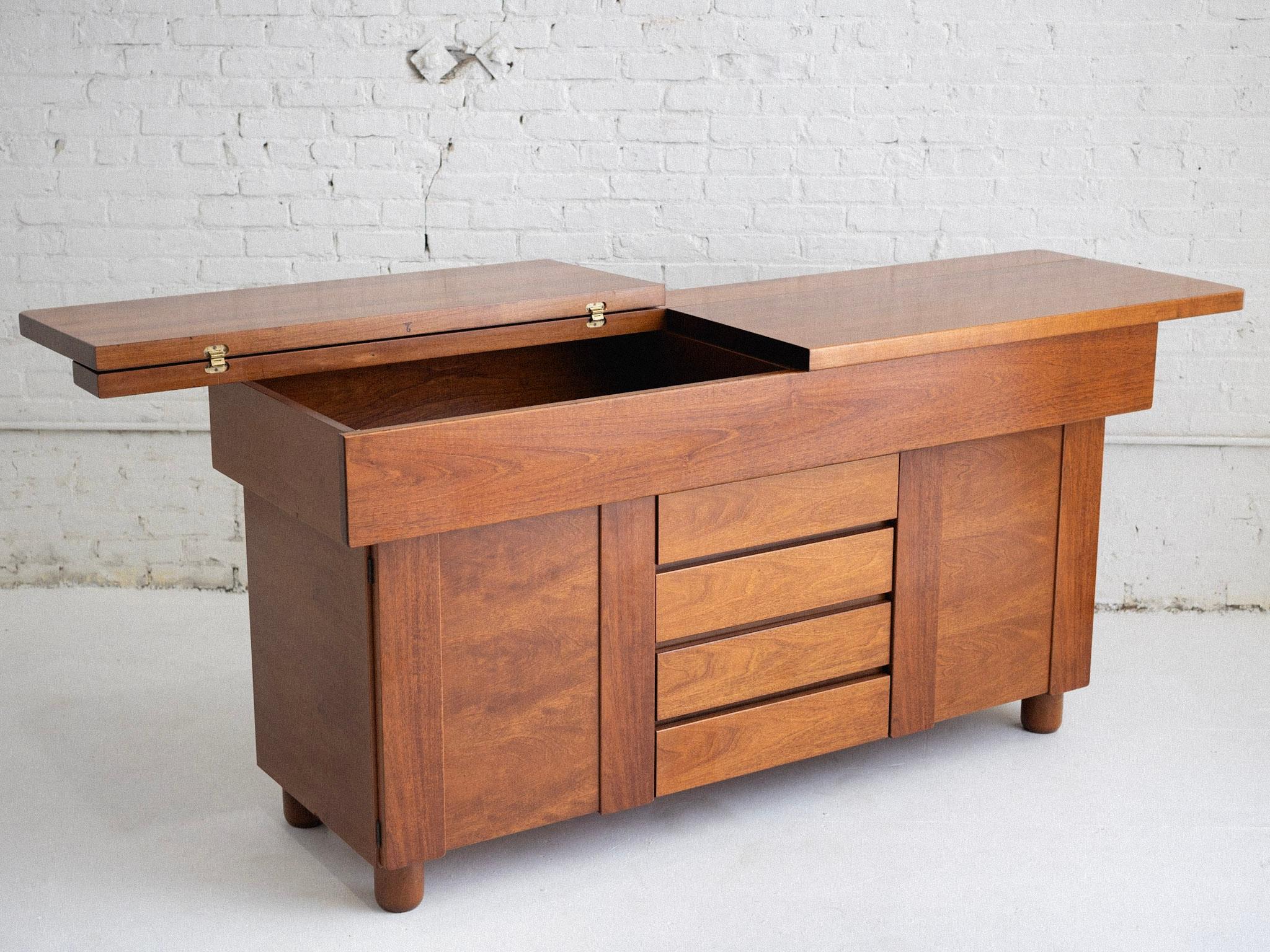 Laqué Mobil Girgi Italian Mid Century Sideboard Credenza en vente