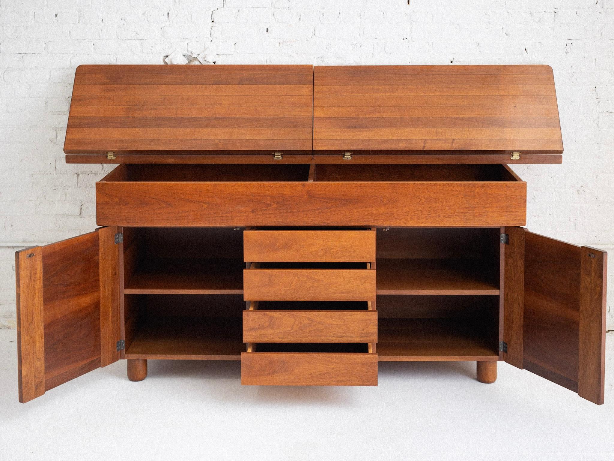 Mobil Girgi Italian Mid Century Sideboard Credenza Bon état - En vente à Brooklyn, NY
