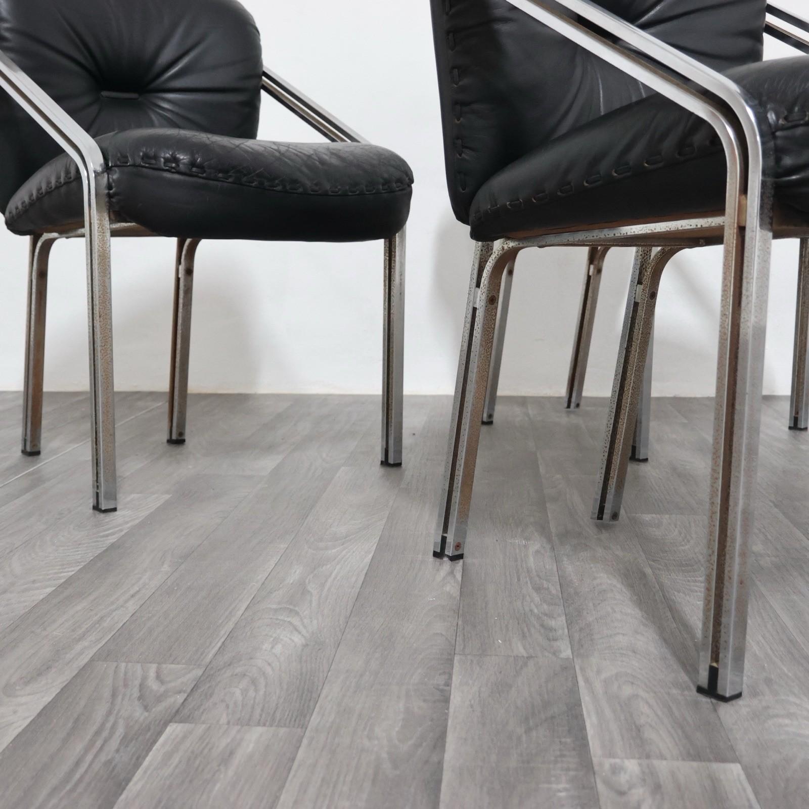 italien Mobil Girgi Set Da Pranzo 4 Poltroncine In Acciaio E Pelle Design Anni '70 en vente