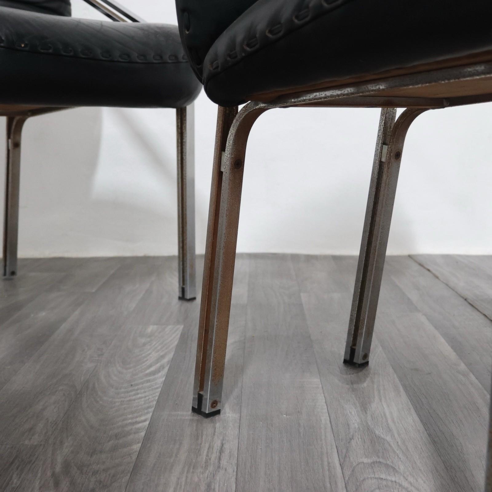 Mobil Girgi Set Da Pranzo 4 Poltroncine In Acciaio E Pelle Design Anni '70 État moyen - En vente à Taranto, IT