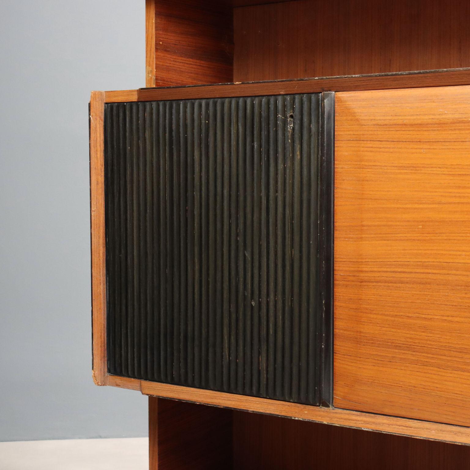 Armario de pared de los años 60 en venta 3