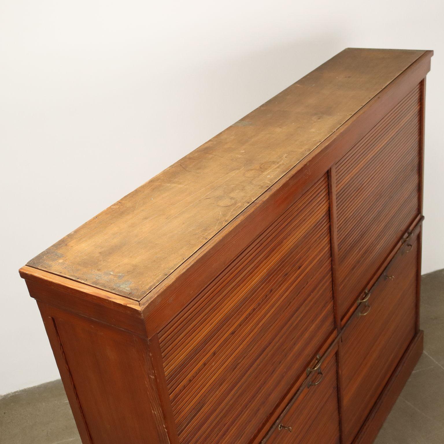 Rollladenschrank, 1940-50er Jahre im Angebot 2