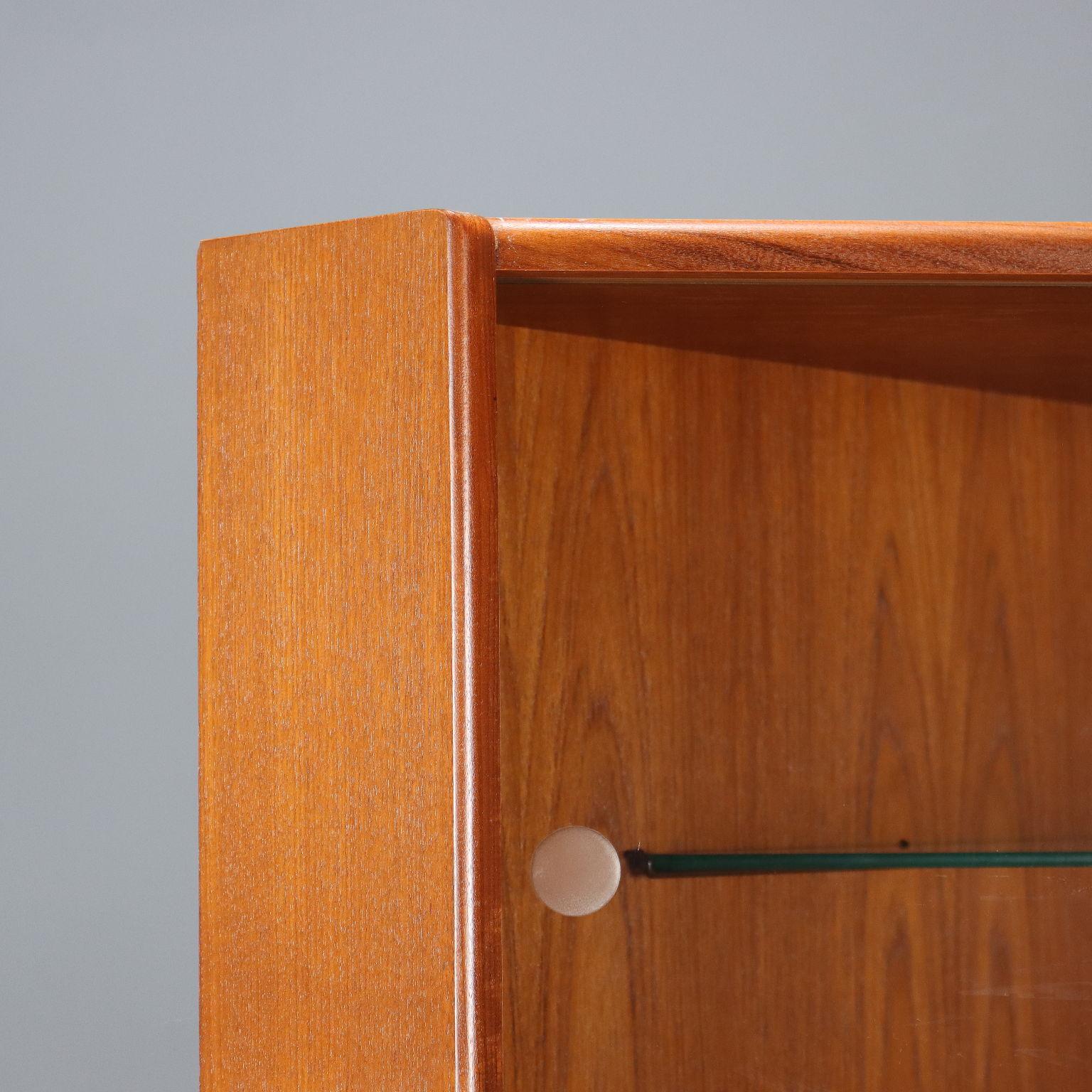 1960er Eckschrank (Teakholz) im Angebot
