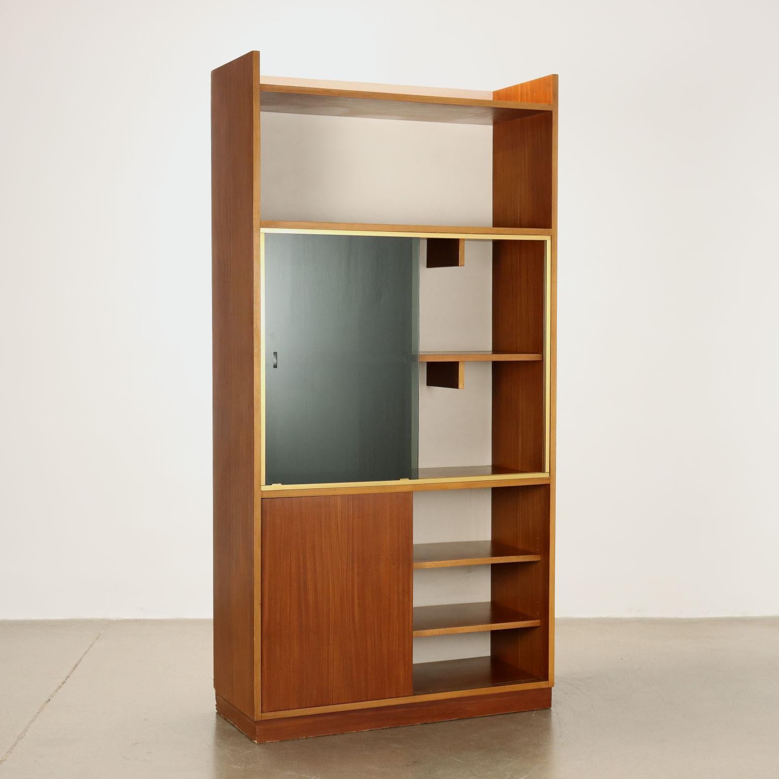 1960er Jahre Schrank mit Schiebetüren (Moderne der Mitte des Jahrhunderts) im Angebot
