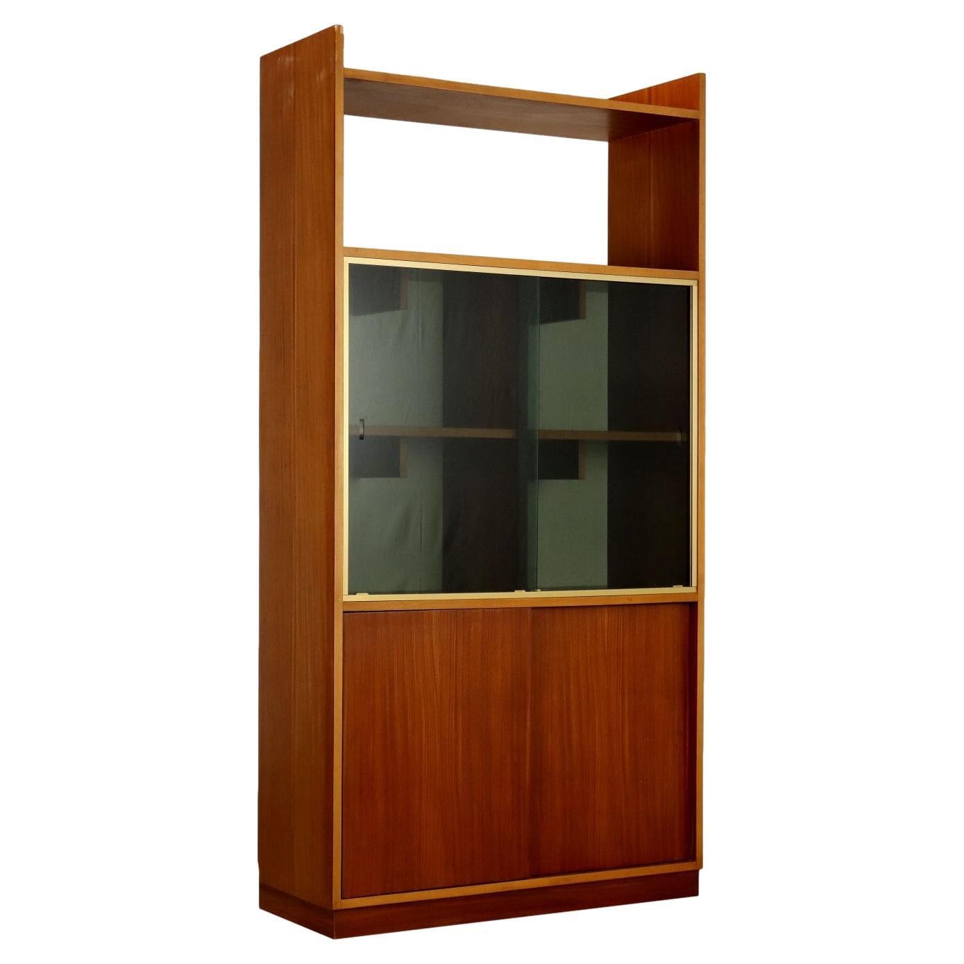 Armoire des années 1960 avec portes coulissantes