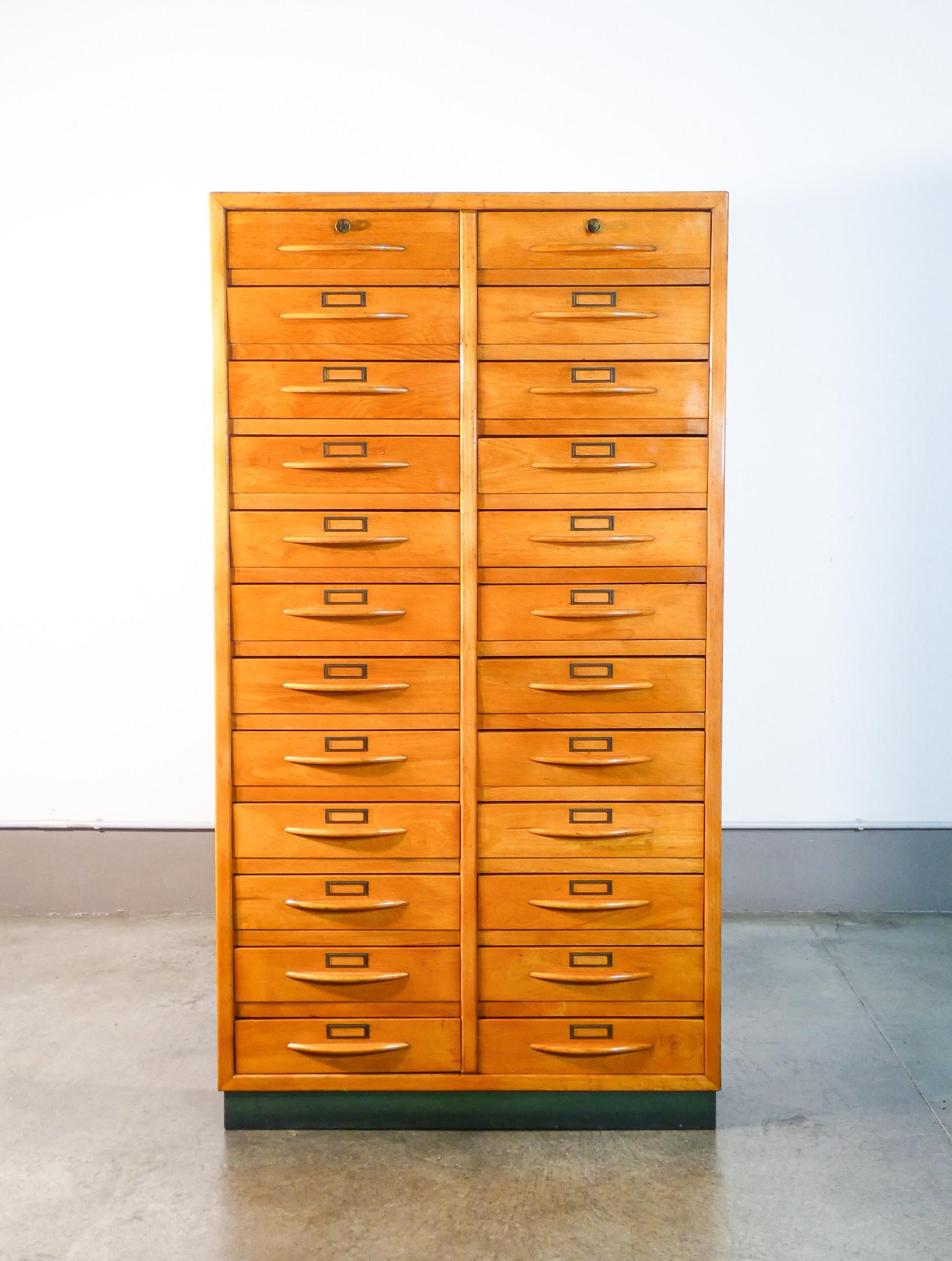 schedario vintage legno