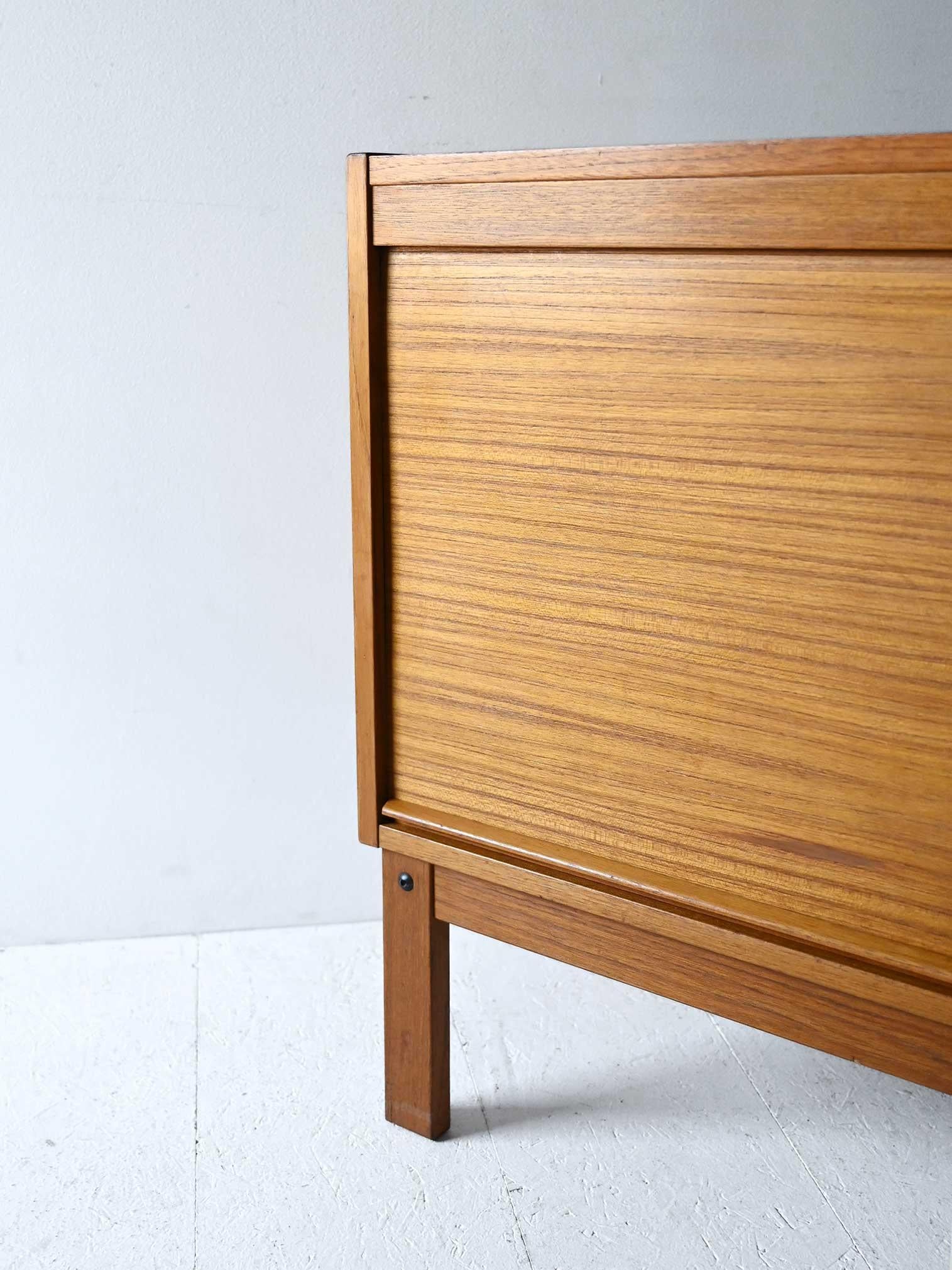 Mid-20th Century Armoire d'archives vintage en vente