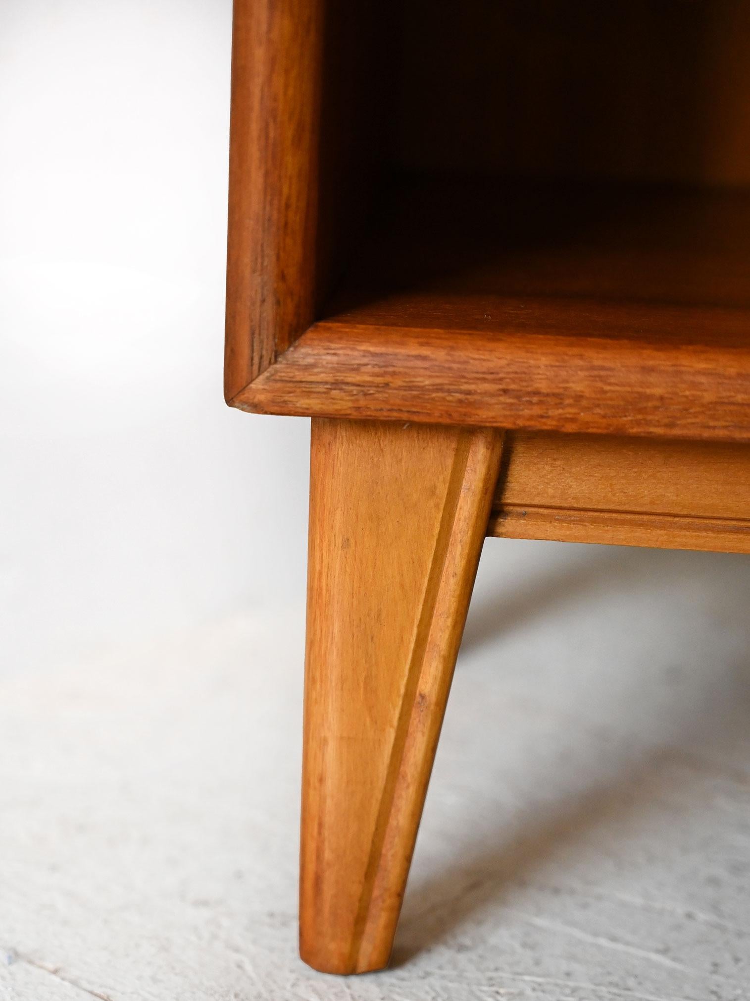 Alter Archivschrank (Holz) im Angebot