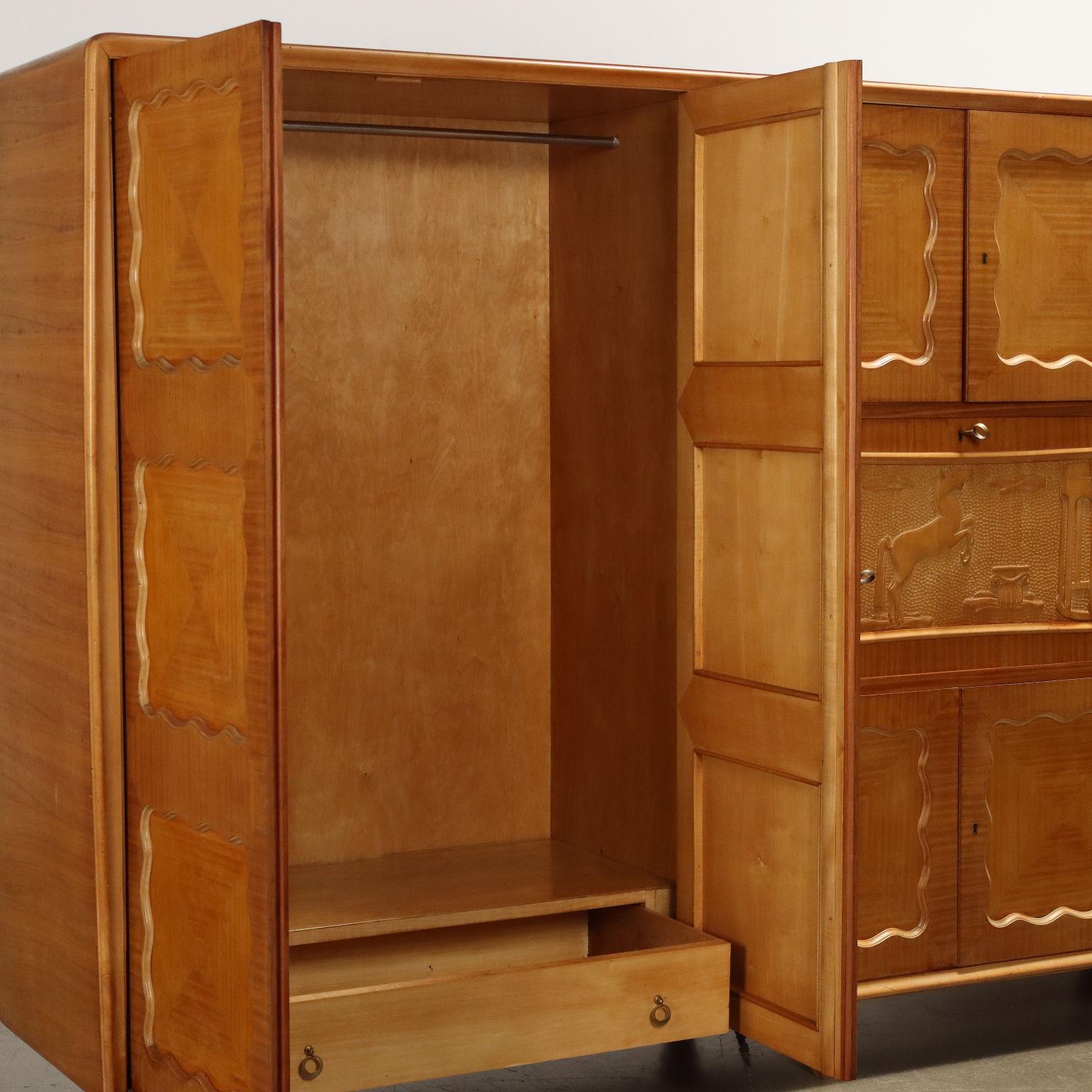 50er Jahre Garderobenschrank (Moderne der Mitte des Jahrhunderts)