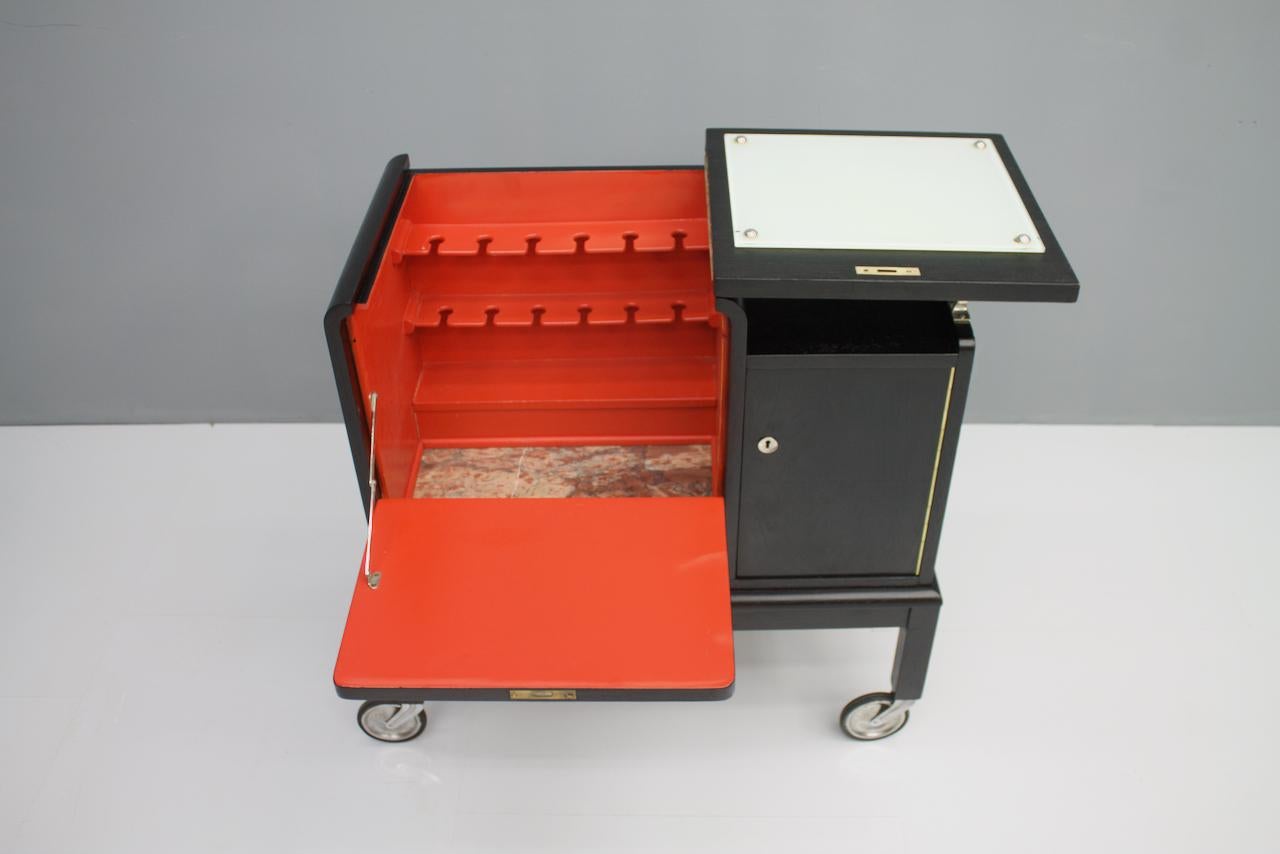 Mobile Art Deco Bar Cart, 1940s 10