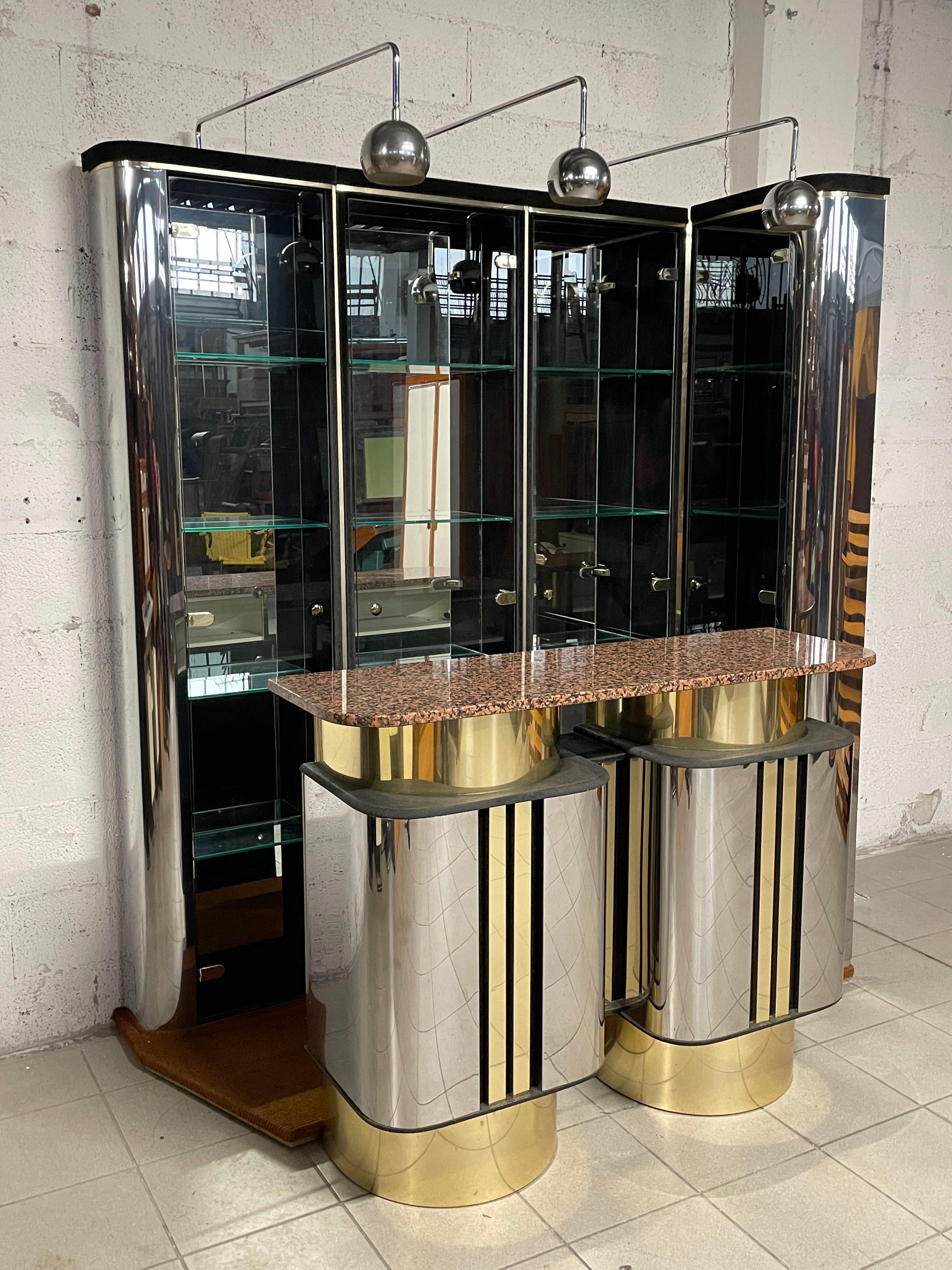 Space Age 70s - 80s bar cabinet of Italian manufacture For Sale