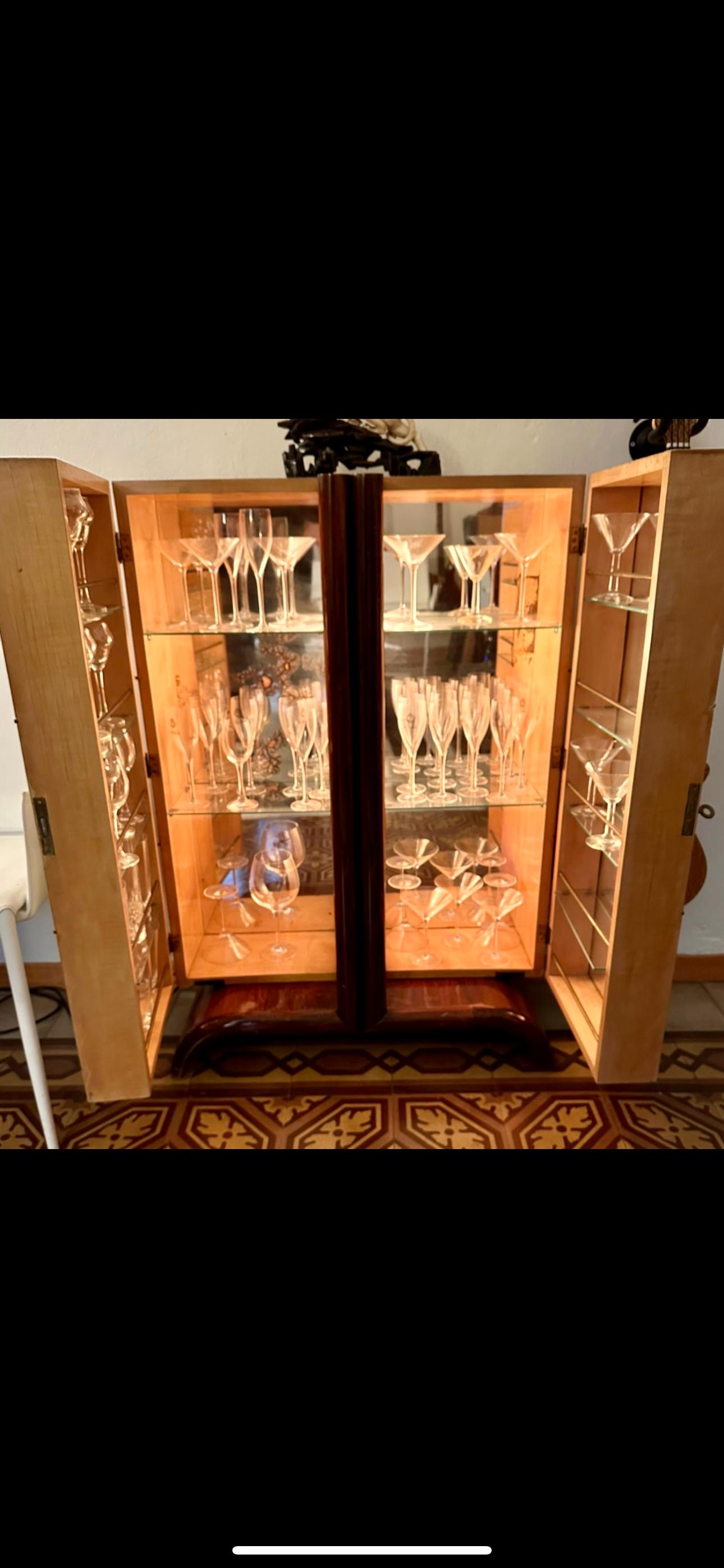 Mueble bar de Aldo Tura en cáscara de huevo, palisandro, arce, latón y cristal en Excelente estado para la venta en Milan, IT