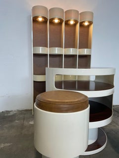 Mobil Bar di Joe Colombo legno laccato bianco anni 60 con sgabelli