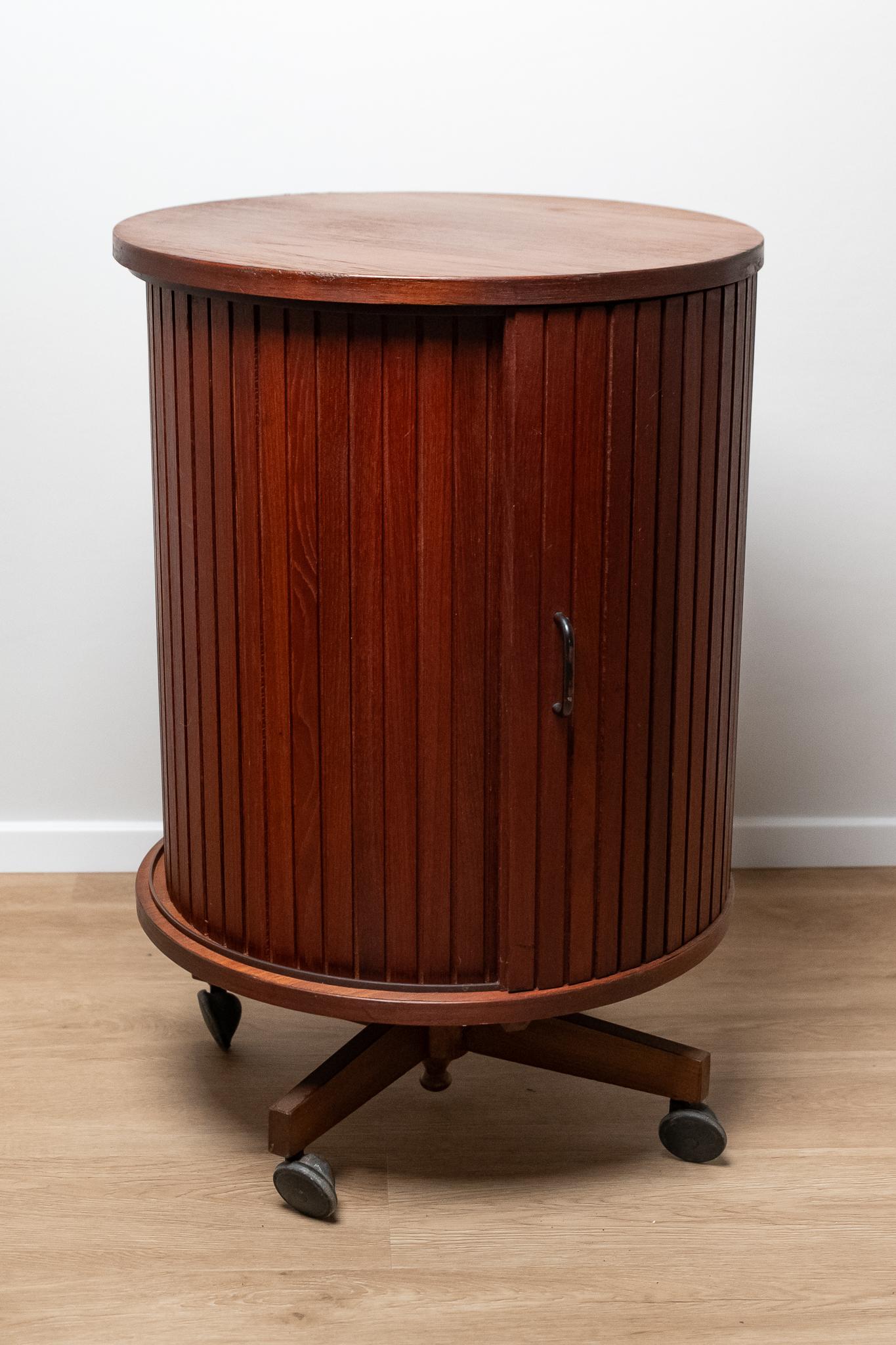 Mid-Century moderno Mobile bar girevole in teak,  Anni '60 in vendita