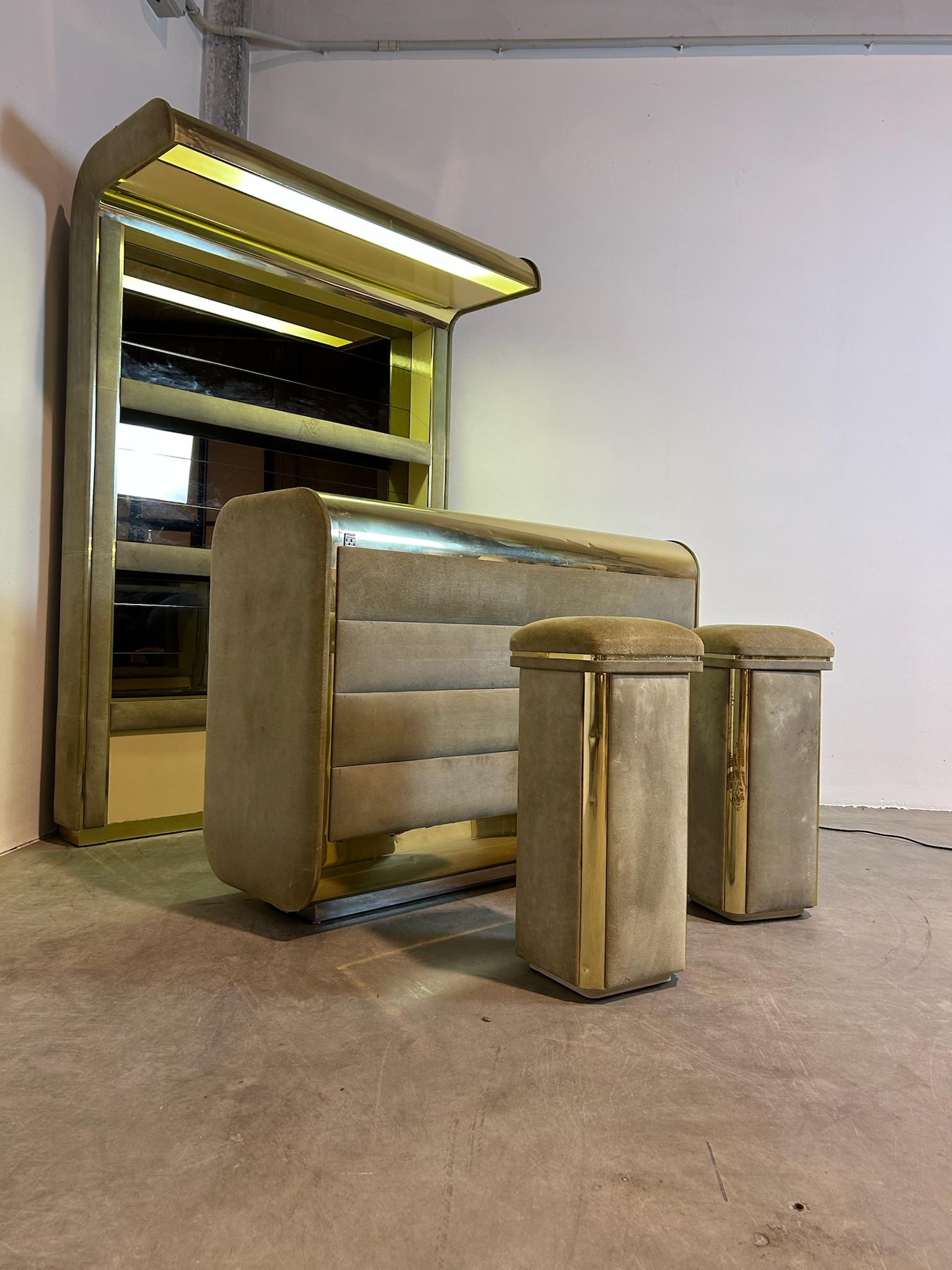 Mobile Bar Hollywood Regency di Willy Rizzo in ottone scamosciato Moderno de mediados de siglo en venta