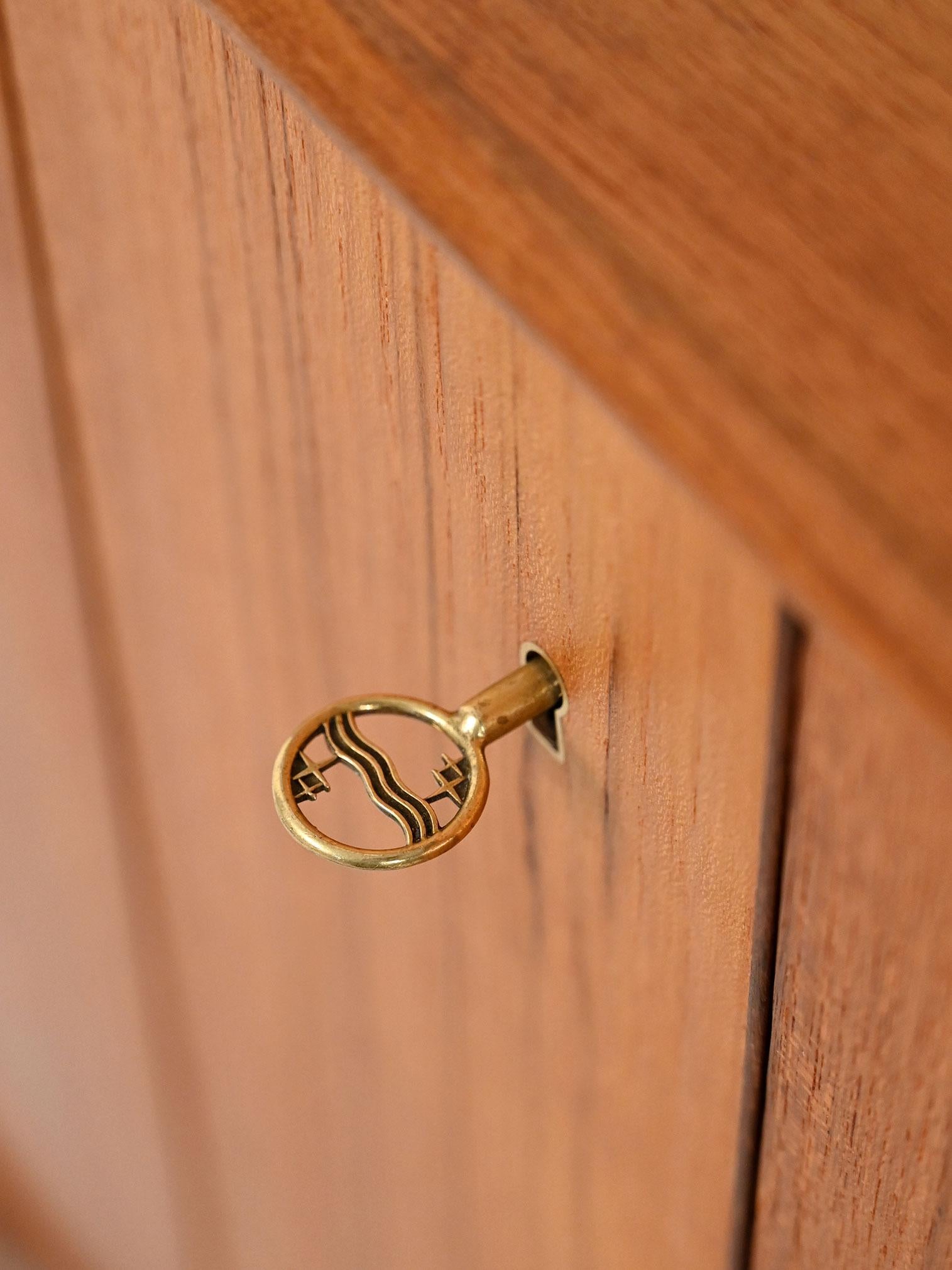 Mobile bar scandinavo anni ’50 in teak For Sale 3