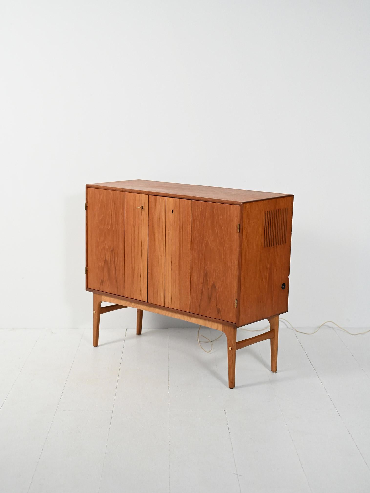 Oak Mobile bar scandinavo anni ’50 in teak For Sale