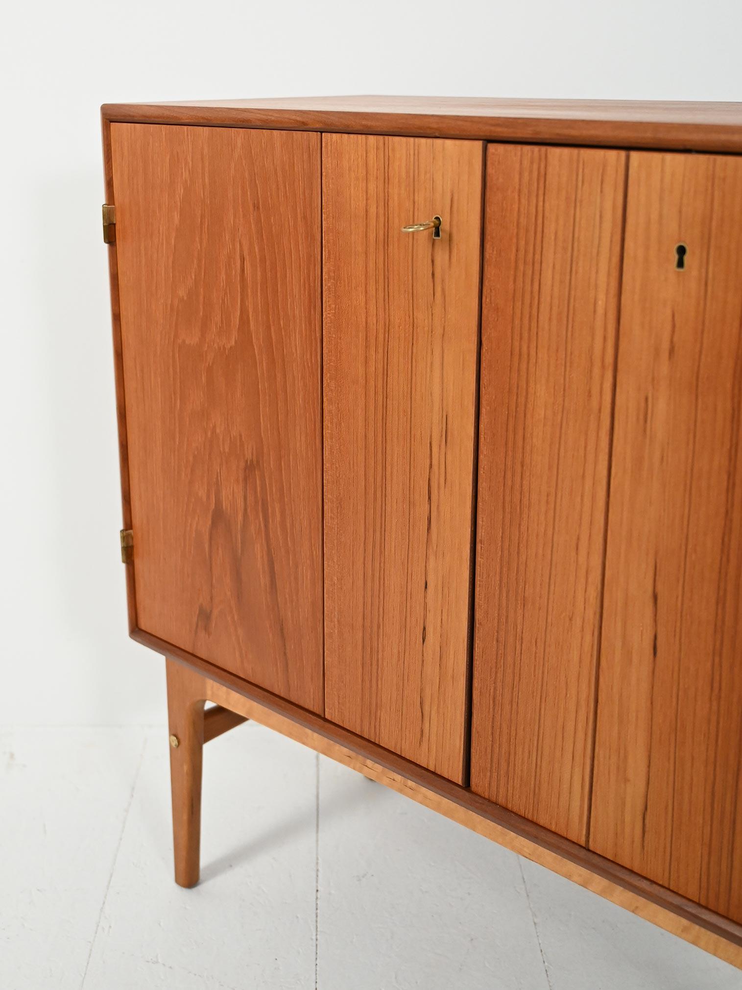 Mobile bar scandinavo anni ’50 in teak For Sale 1