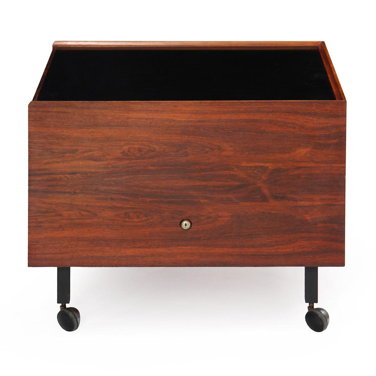 Mobile Barwagen von Palle Pedersen & Erik Andersen für Sibast Furniture, 1965 im Zustand „Relativ gut“ im Angebot in Sagaponack, NY