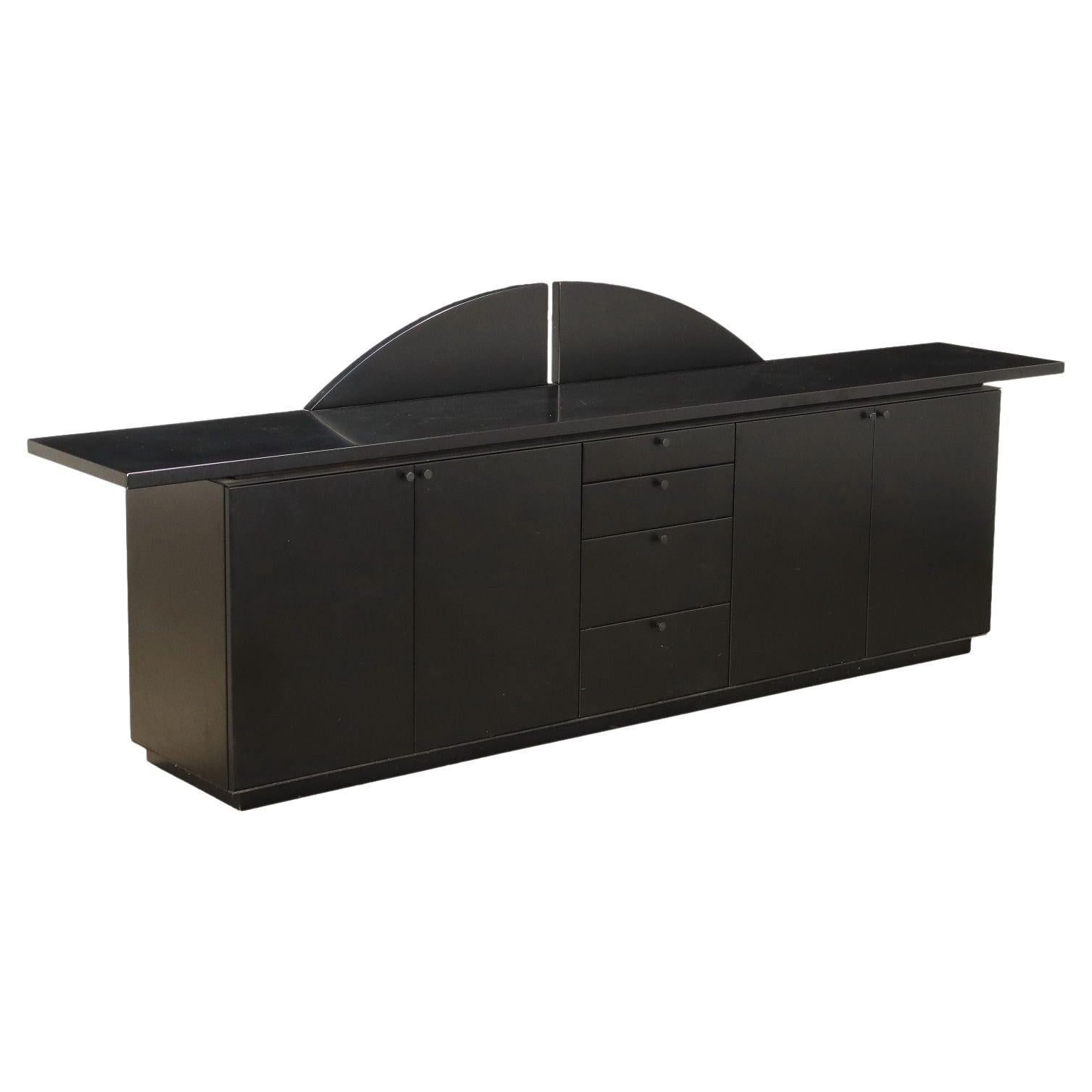 Buffet móvil  madera lacada en negro de los años 80