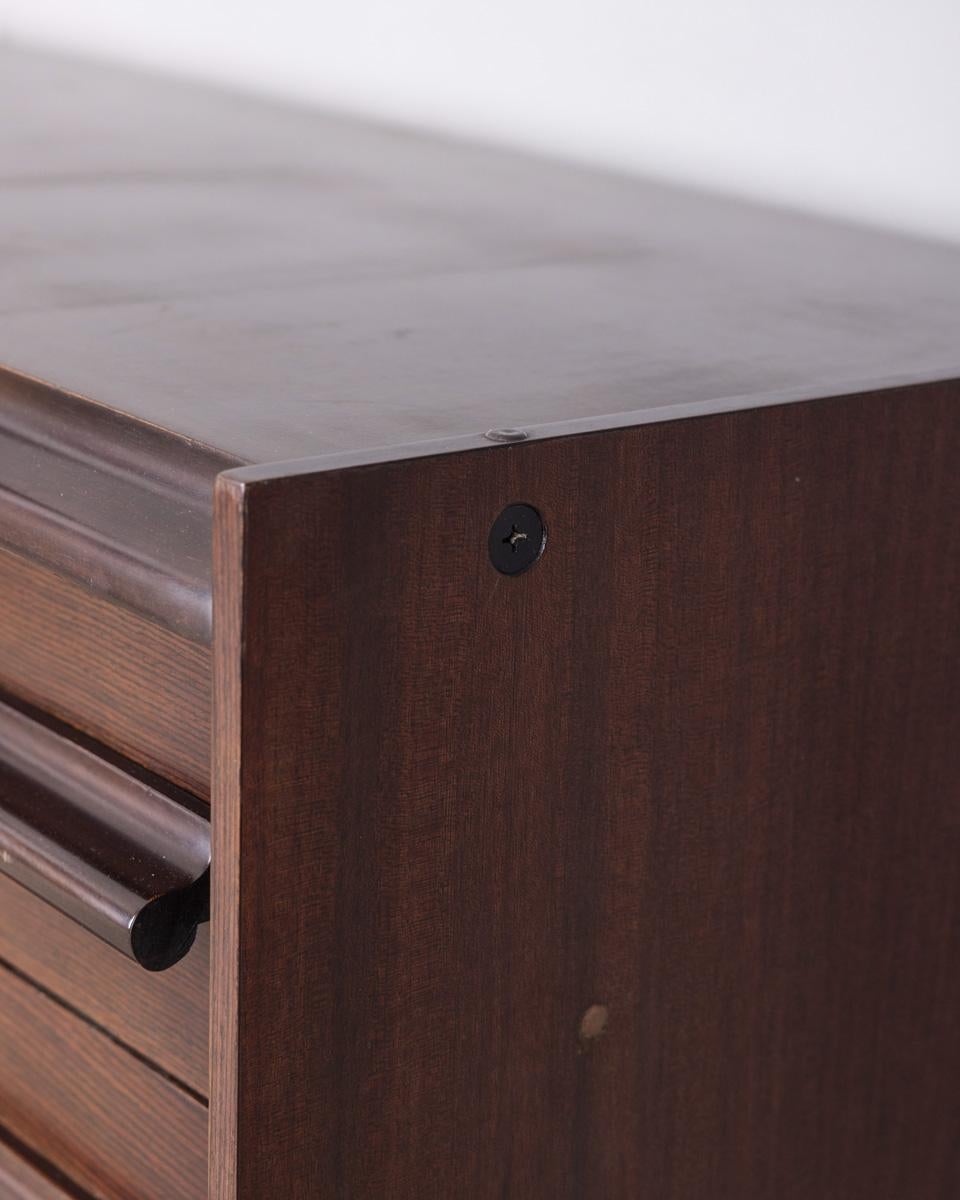 1960s vintage wooden chest of drawers cabinet Italian design In Good Condition For Sale In None, IT