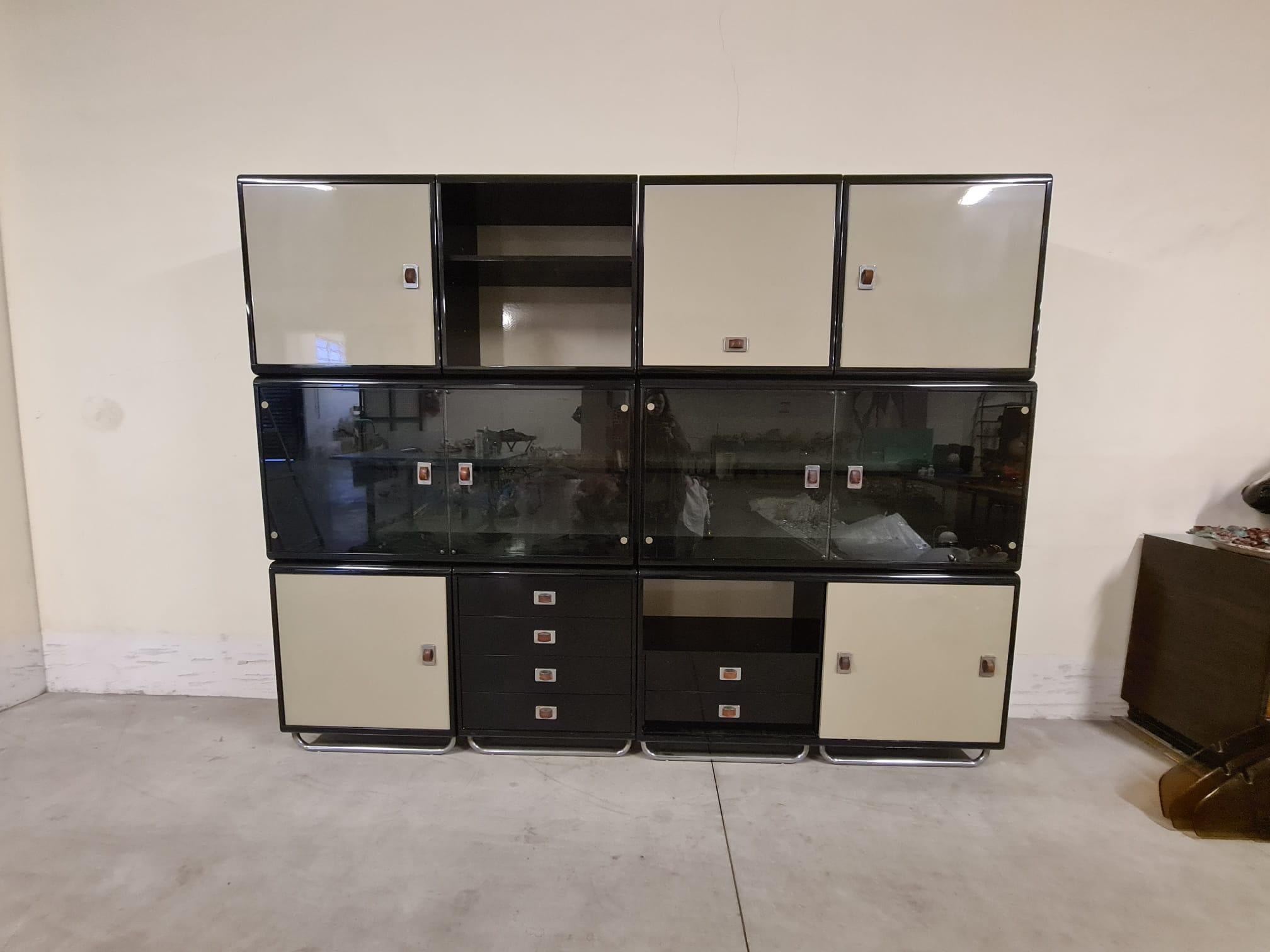 Modular furniture by Guido Faleschini for Fratelli Mariani For Sale 6