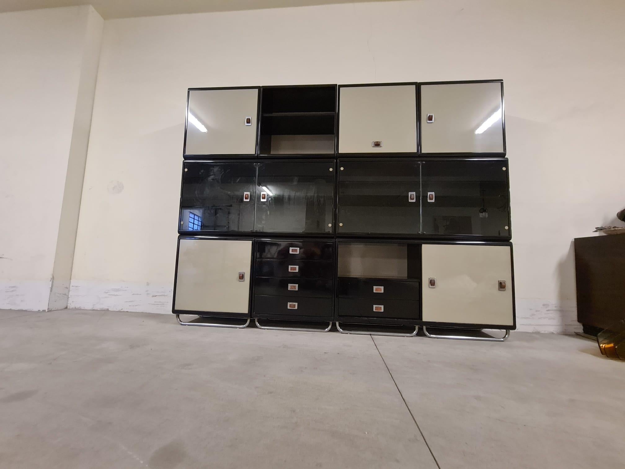 Modular furniture by Guido Faleschini for Fratelli Mariani For Sale 7