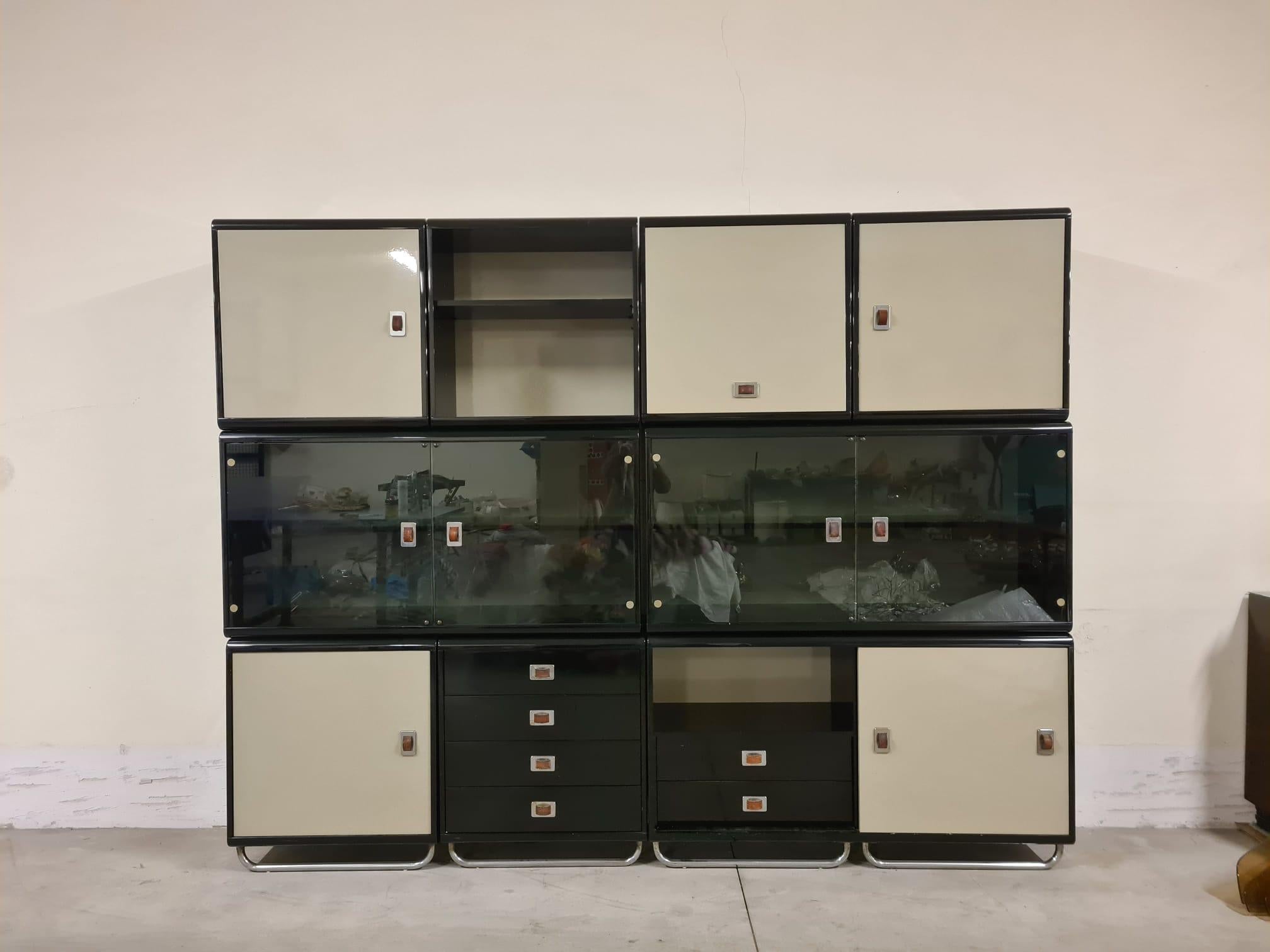 European Modular furniture by Guido Faleschini for Fratelli Mariani For Sale