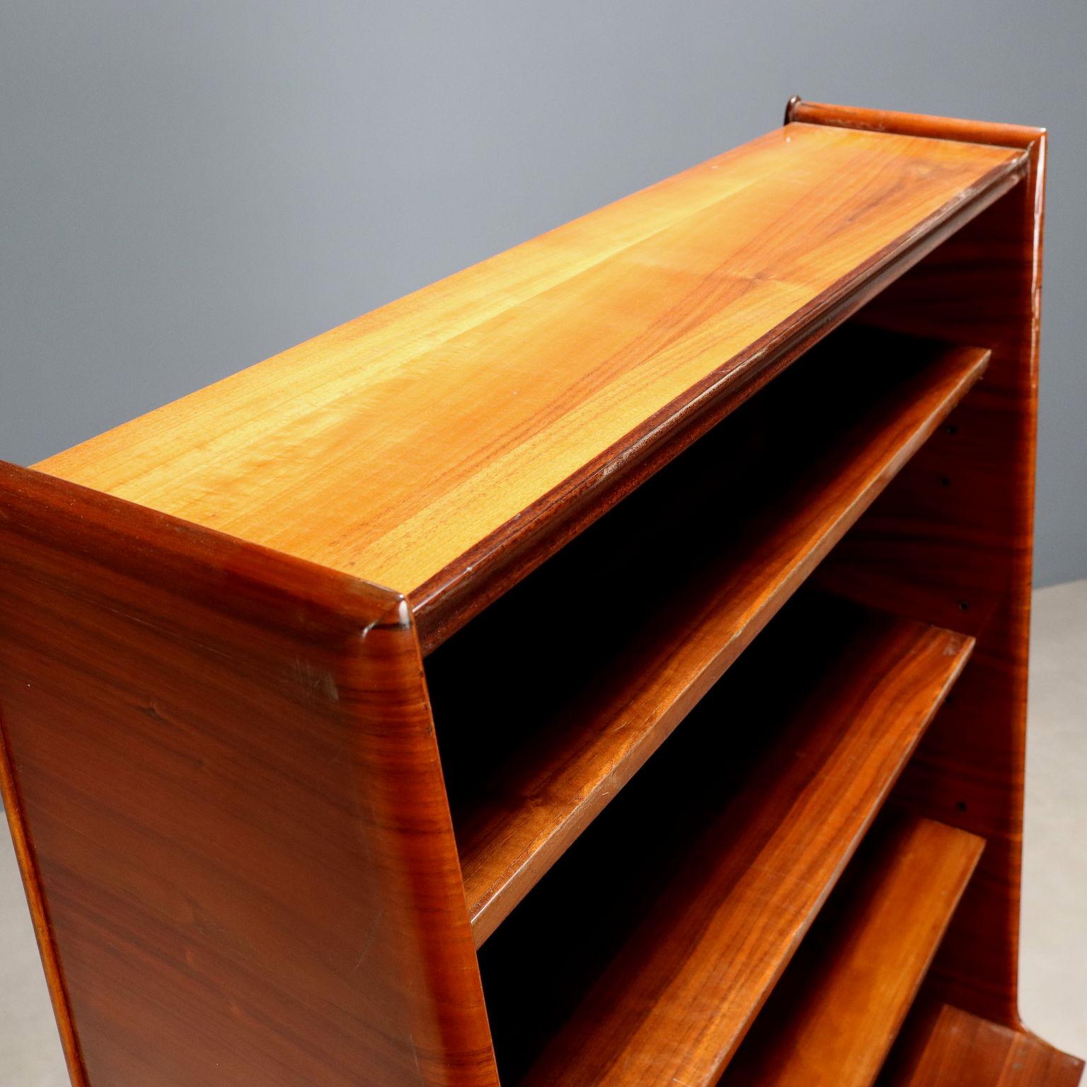 Mobile con Ripiani Anni '60 In Good Condition For Sale In Milano, IT