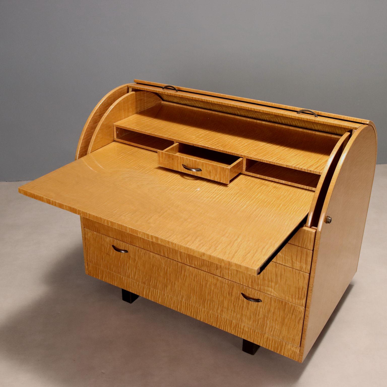 Schreibtischschrank 'Bauletto' Produktion Saporiti, Entwurf von Giovanni Offredi im Zustand „Hervorragend“ im Angebot in Milano, IT