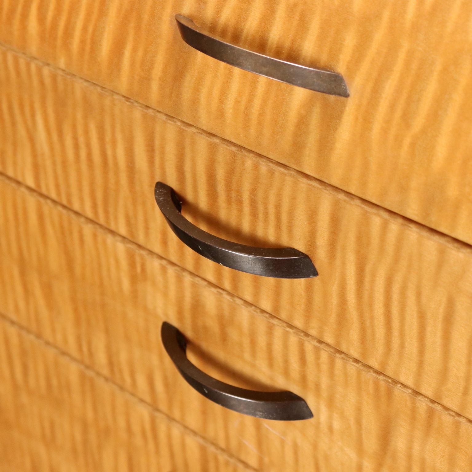 Schreibtischschrank 'Bauletto' Produktion Saporiti, Entwurf von Giovanni Offredi (Metall) im Angebot