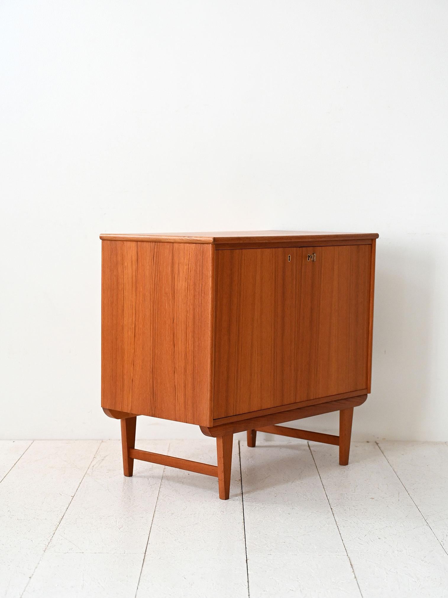 Swedish Mobile contenitore svedese in teak anni ’60 in vendita