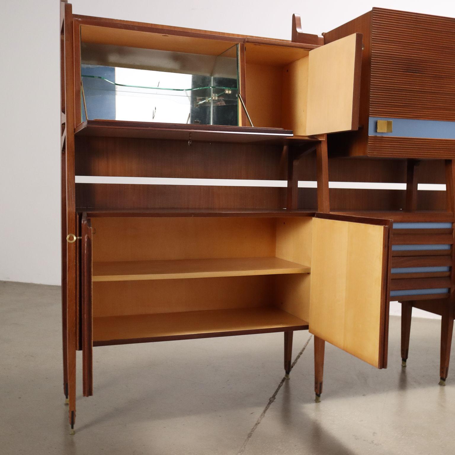 Italian Mobile Credenza Anni 60 in teak in vendita