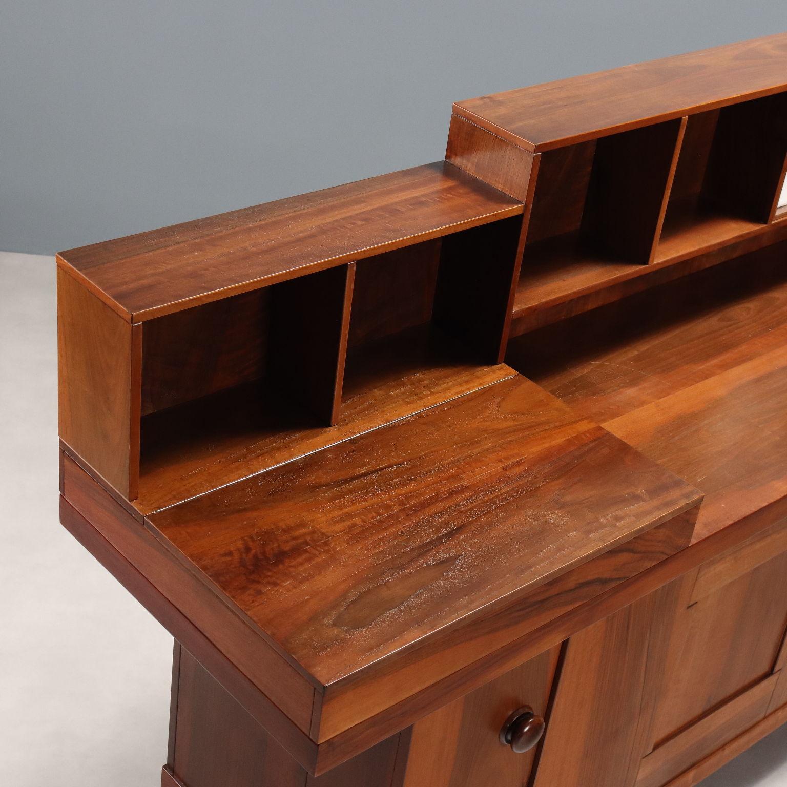 Impiallacciato Mobile Credenza di Silvio Coppola per Bernini in vendita