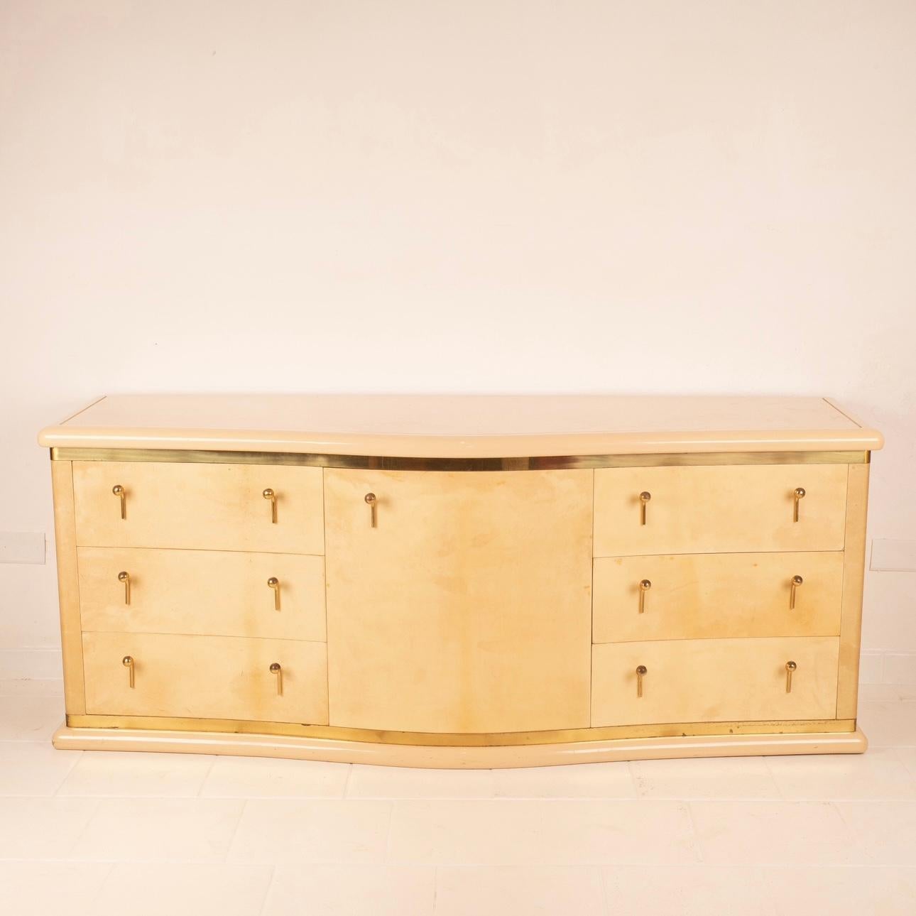 Mid-20th Century Curved parchment cabinet by Aldo Tura for Tura Milan 1960 For Sale