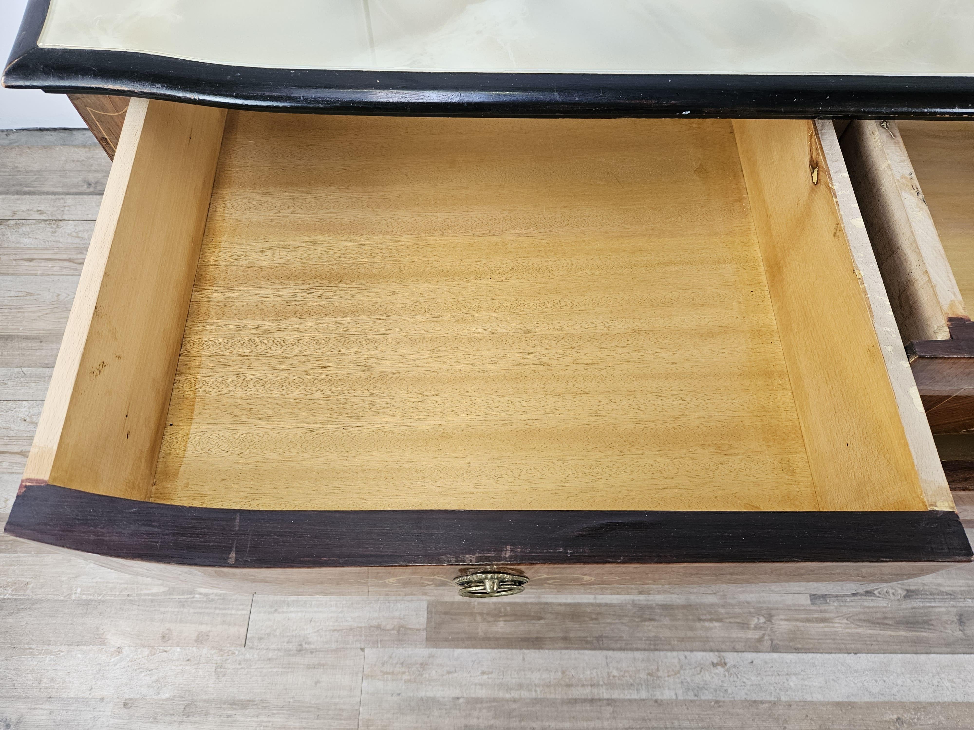 Mid Century wood and brass bedroom cabinet with six drawers and glass top For Sale 7