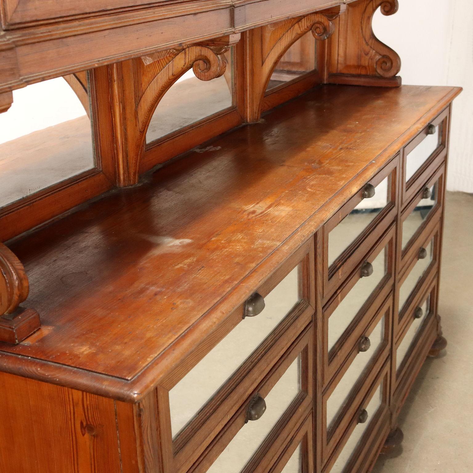 Store Furniture in Larch Italy Early 20th Century For Sale 1