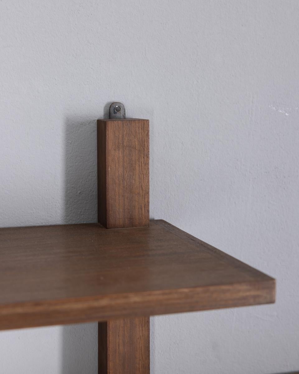 Vintage 1960er Nussbaum Wandschrank Italienisches Design (Mid-20th Century) im Angebot
