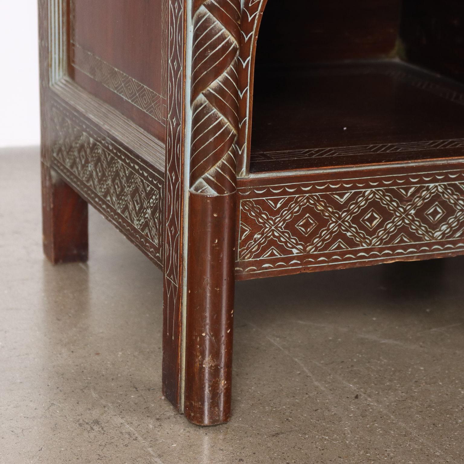 Mid-20th Century Italy Walnut Parlour Furniture in Ethnic Taste For Sale 5