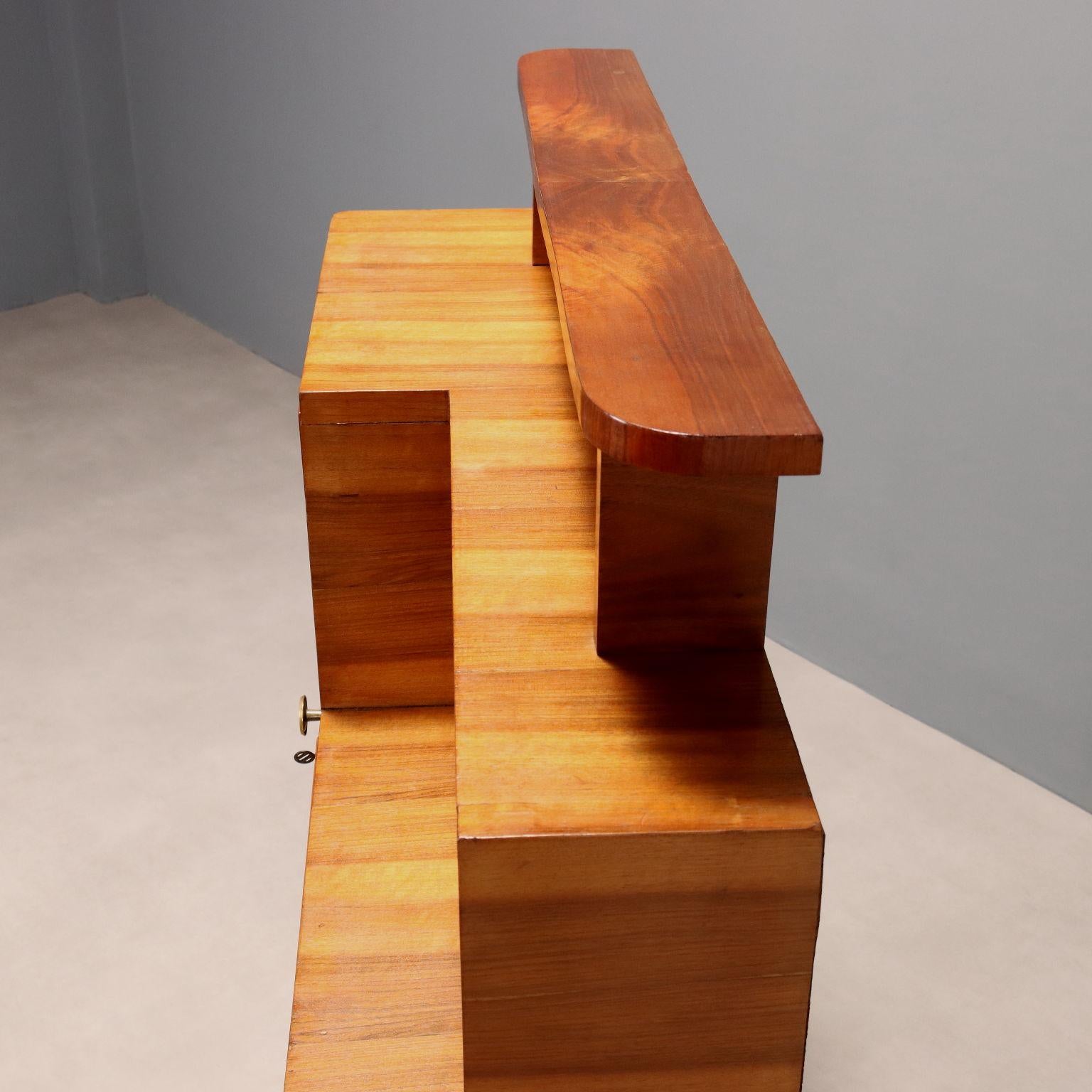 Italian Deco furniture from the 1940s For Sale