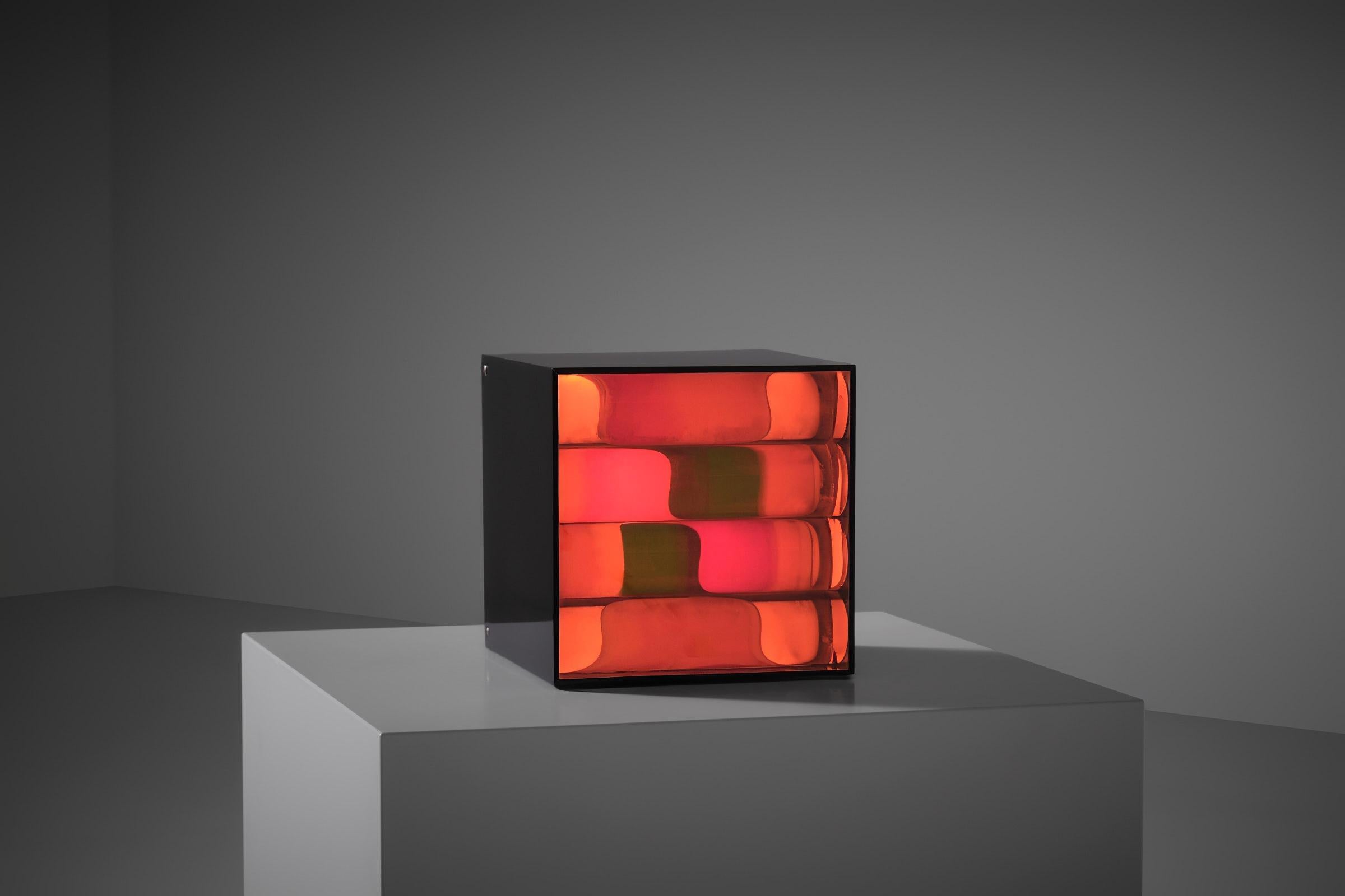 Argentine Mobile Kinetic Light box by Perla Benveniste, Buenos Aires 1970s
