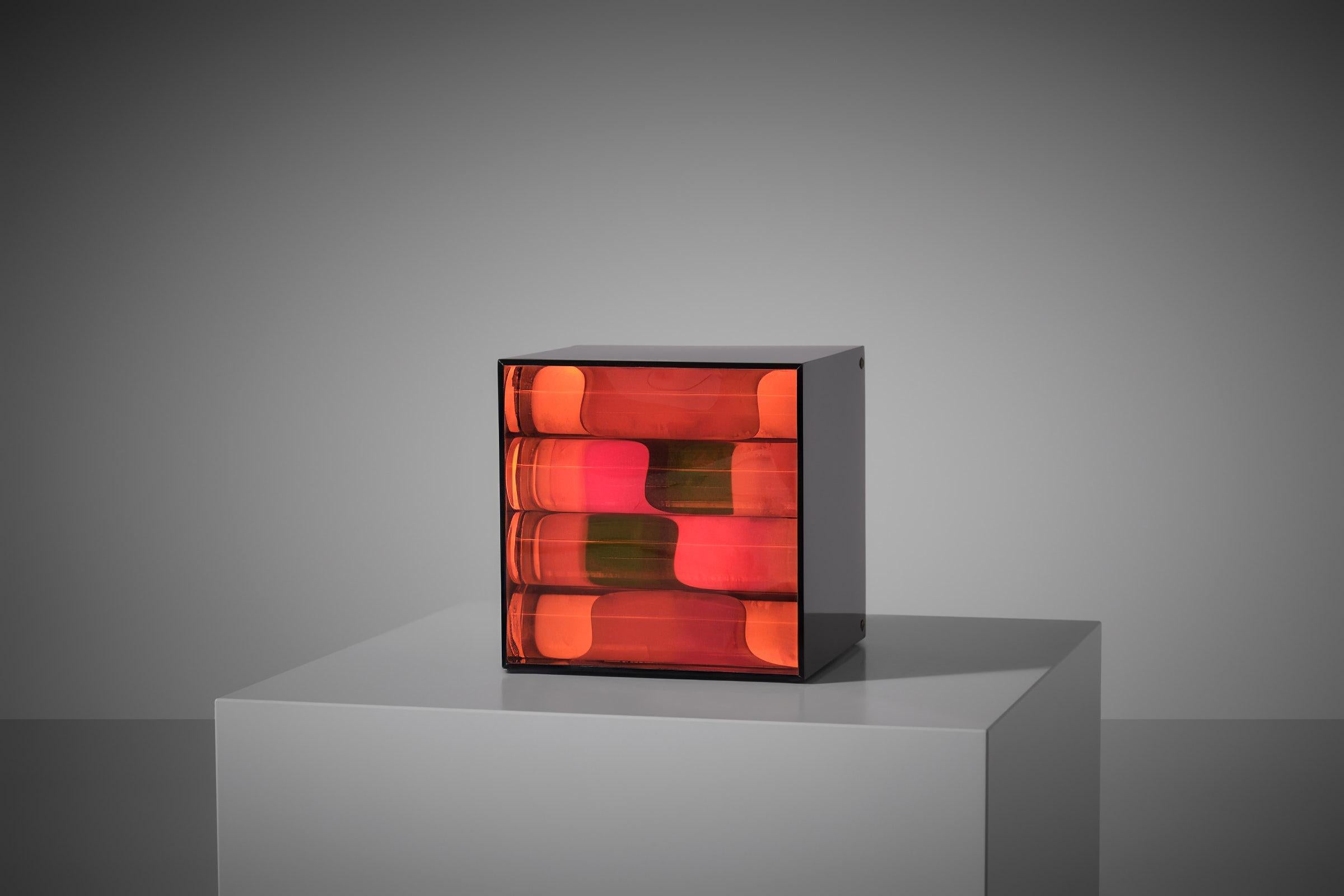 Mobile Kinetic Light box by Perla Benveniste, Buenos Aires 1970s In Good Condition In Rotterdam, ZH