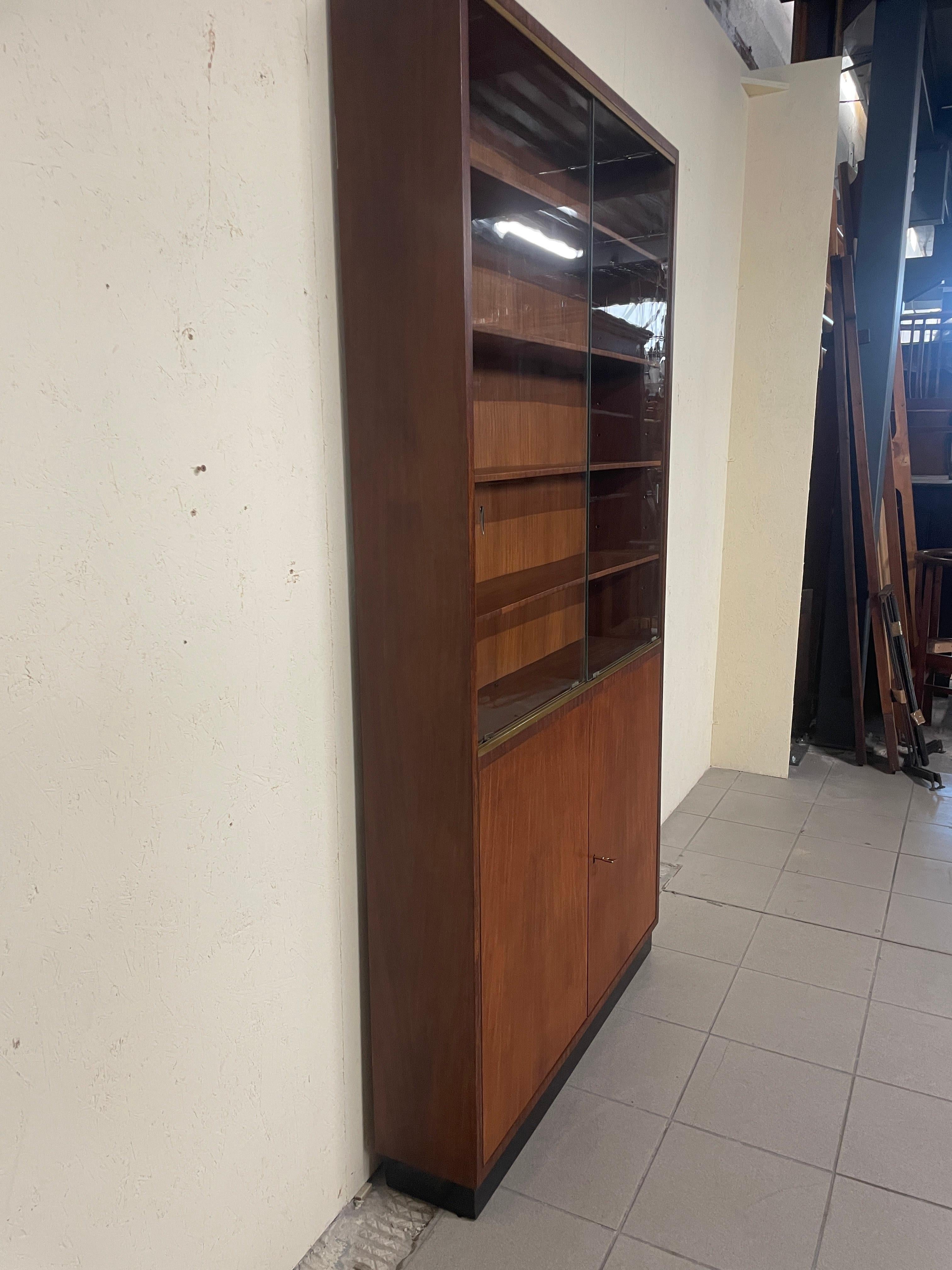 1960s bookcase display cabinet For Sale 2