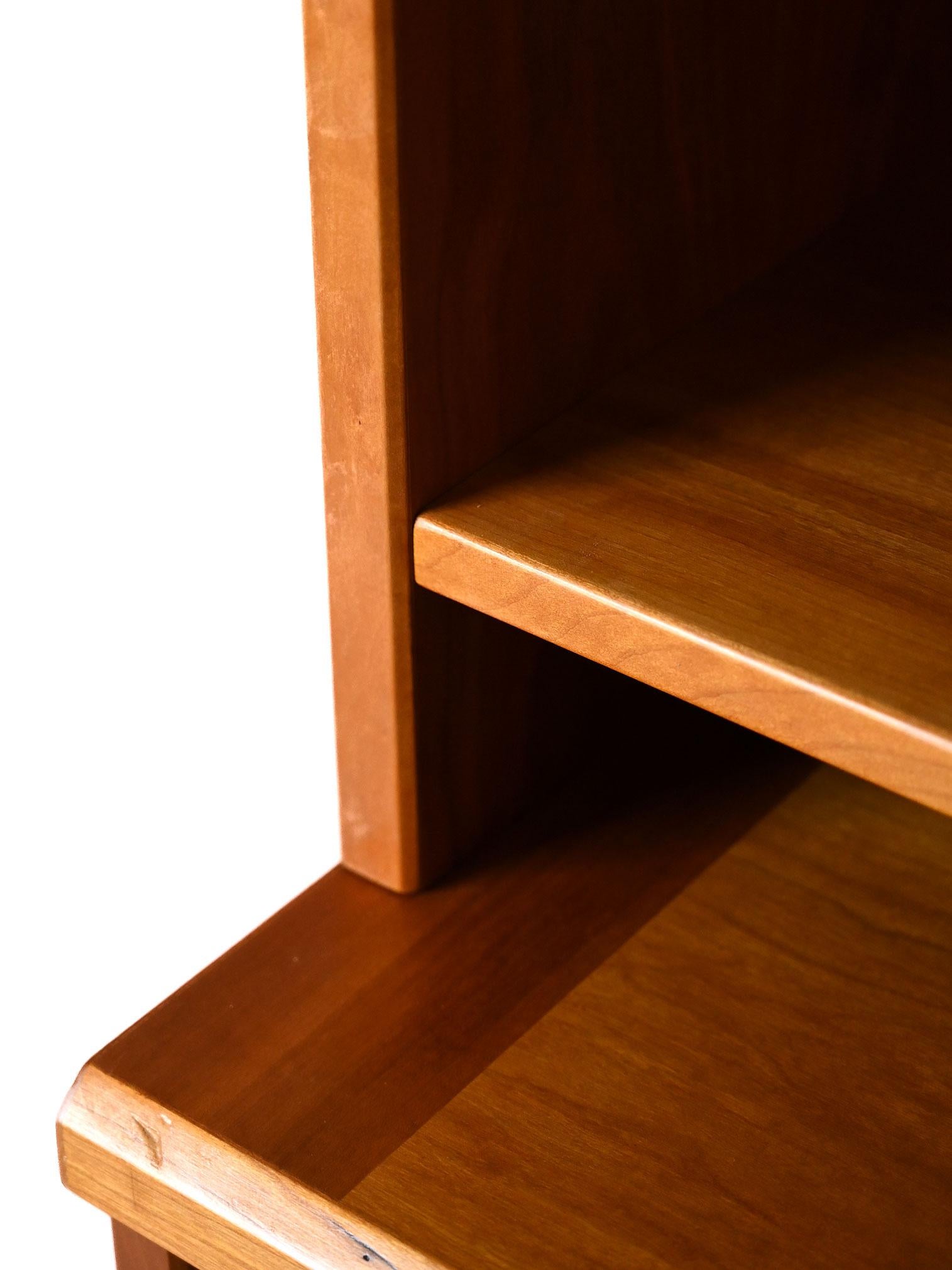 Bibliothèque scandinave en vente 3