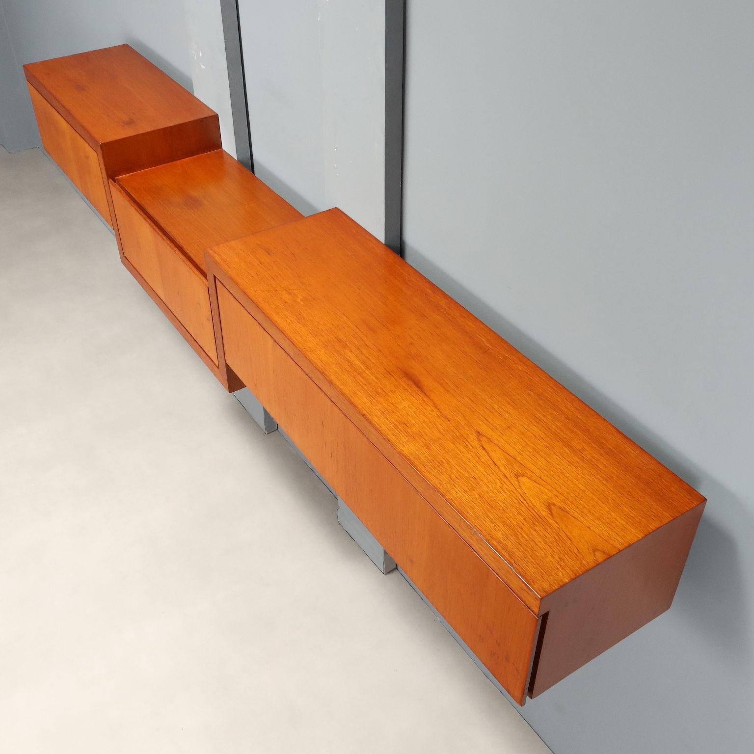 Hängeschrank 1960er Jahre (Italian) im Angebot