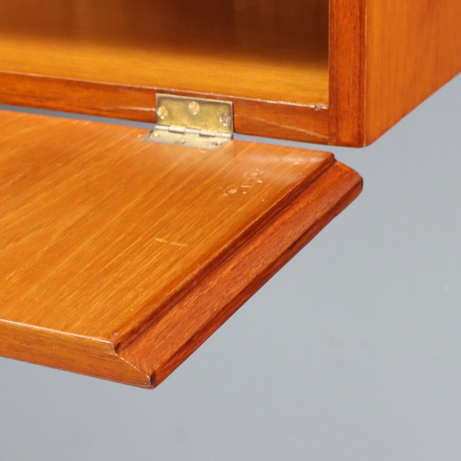 Hängeschrank 1960er Jahre (Mahagoni) im Angebot