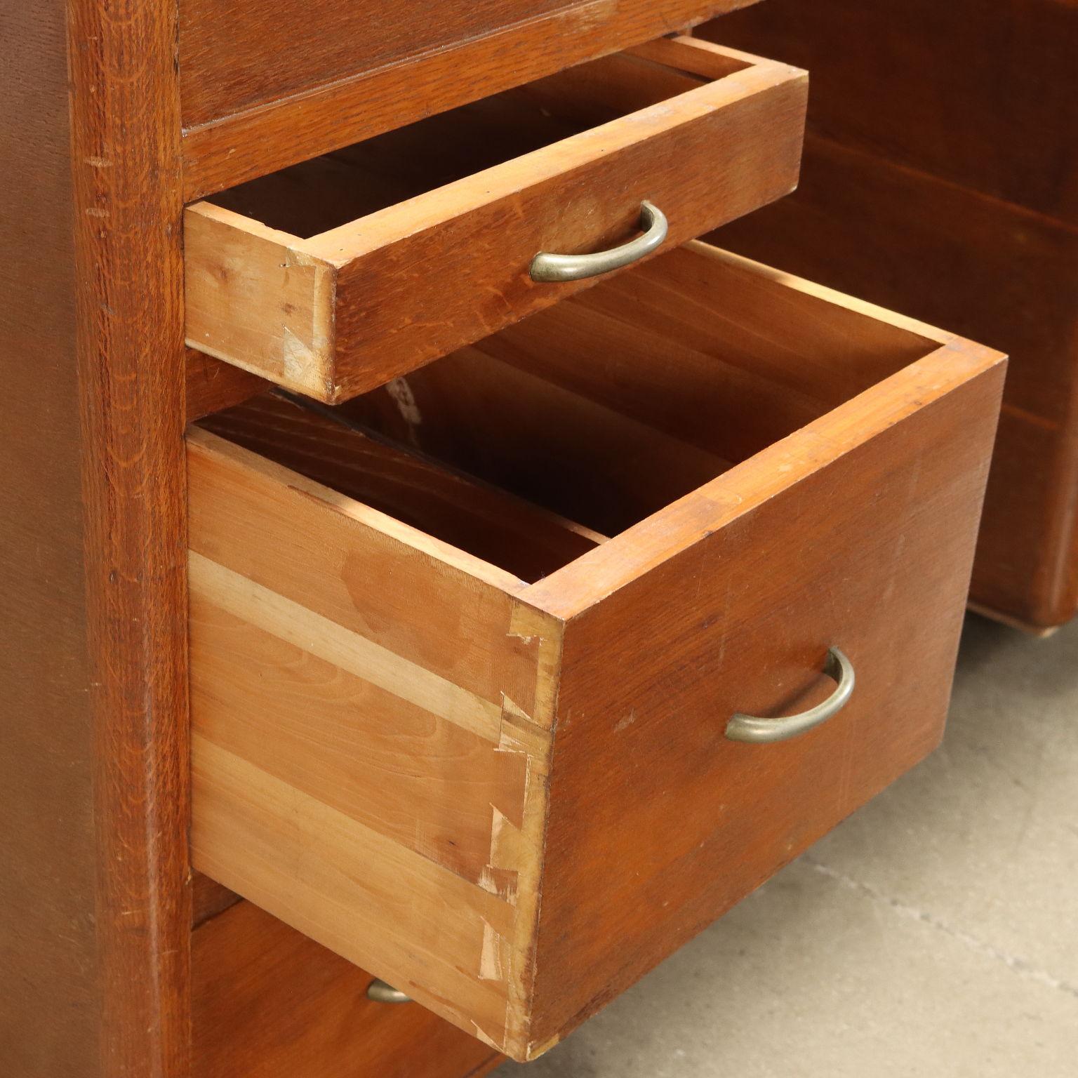 1950s oak filing cabinet In Fair Condition For Sale In Milano, IT